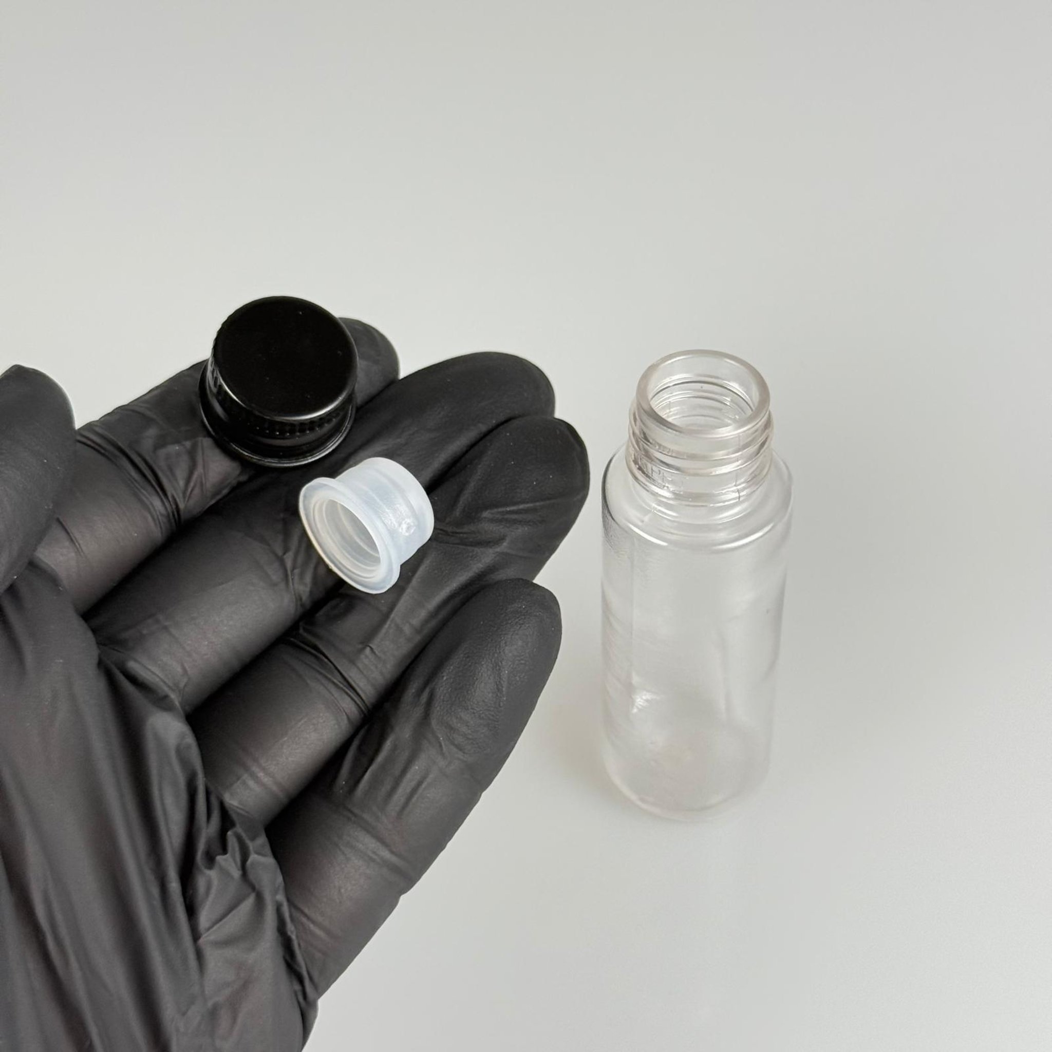 20 CC ŞEFFAF PET SHOT ŞİŞE - KÖPÜK CONTALI SİYAH ALÜMİNYUM METAL KAPAKLI + KÖR TIPALI TAKIM - 20 ML PLASTİK ŞİŞE