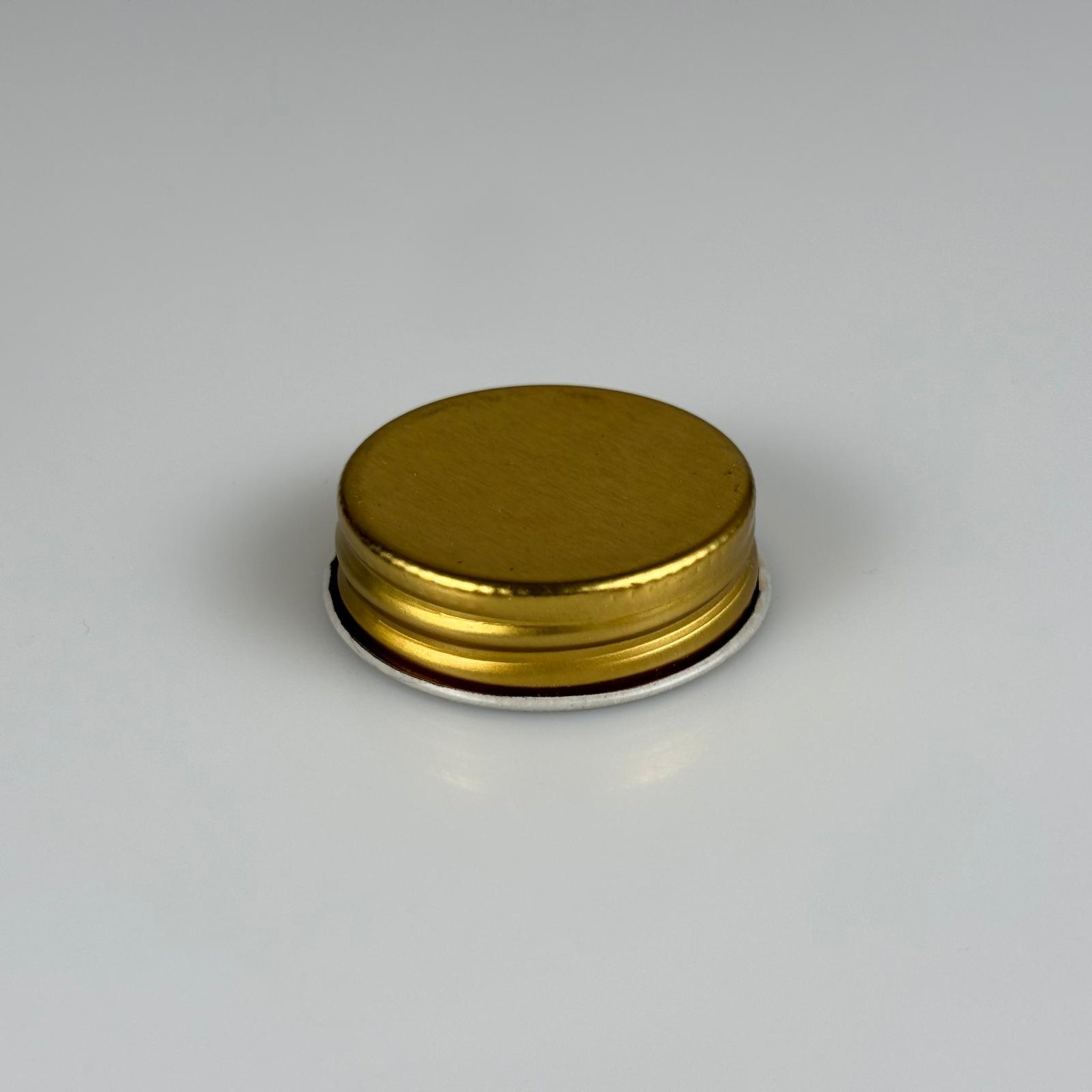37 MM VİDALI GOLD METAL KAPAK - KÖPÜK CONTALI - 36 GPI 400 AĞIZ KAVANOZLARA VE ŞİŞELERE UYAR