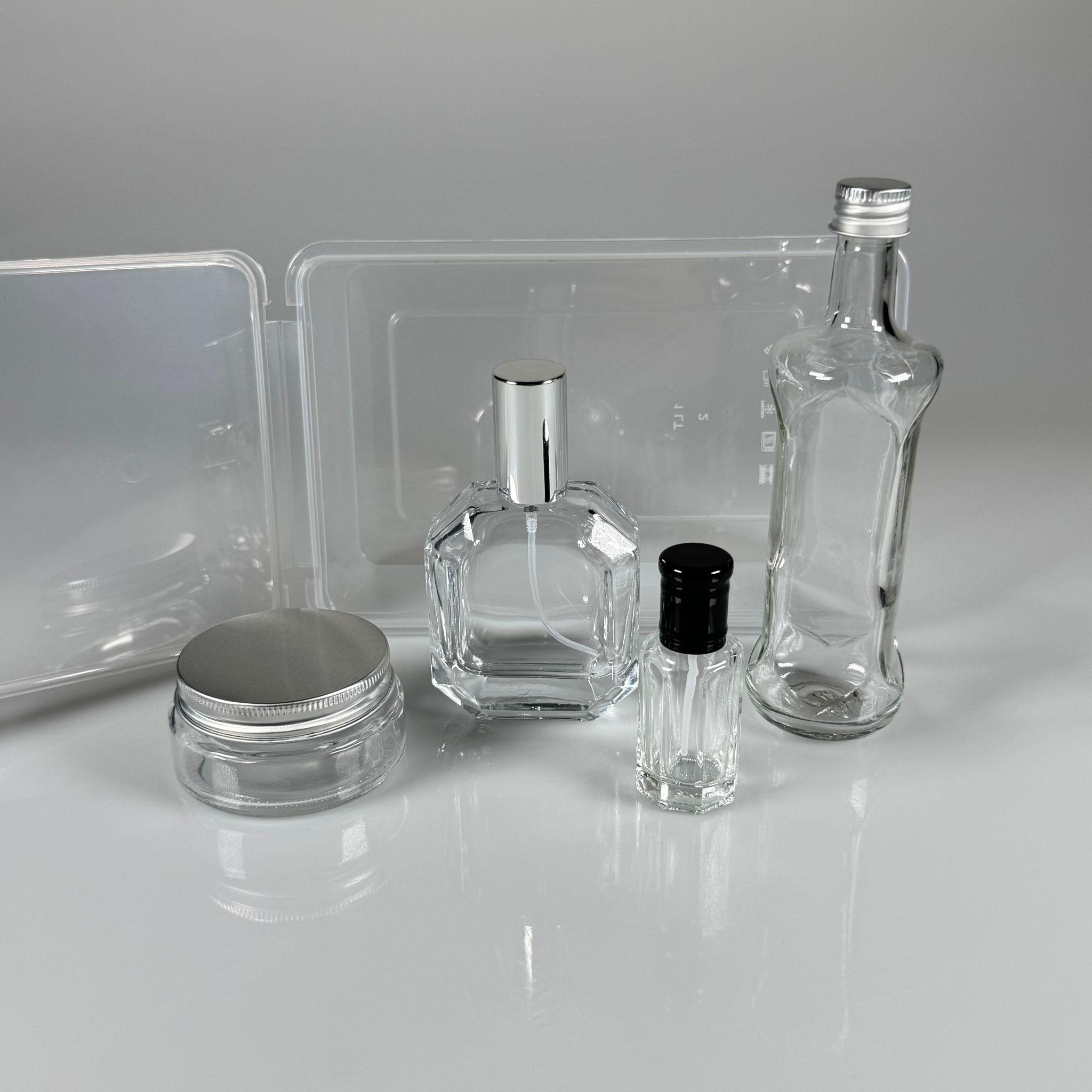 HAC, UMRE İÇİN AMBALAJ SETİ STANDART - 50 ML KAPAKLI CAM HURMA KAVANOZU + 100 ML KAPAKLI CAM ZEMZEM ŞİŞESİ + 50 ML SPREYLİ CAM LÜX GÜLSUYU ŞİŞESİ + 12 ML ÇUBUKLU CAM KOKU ŞİŞESİ + PLASTİK SAKLAMA KABI TAKIM