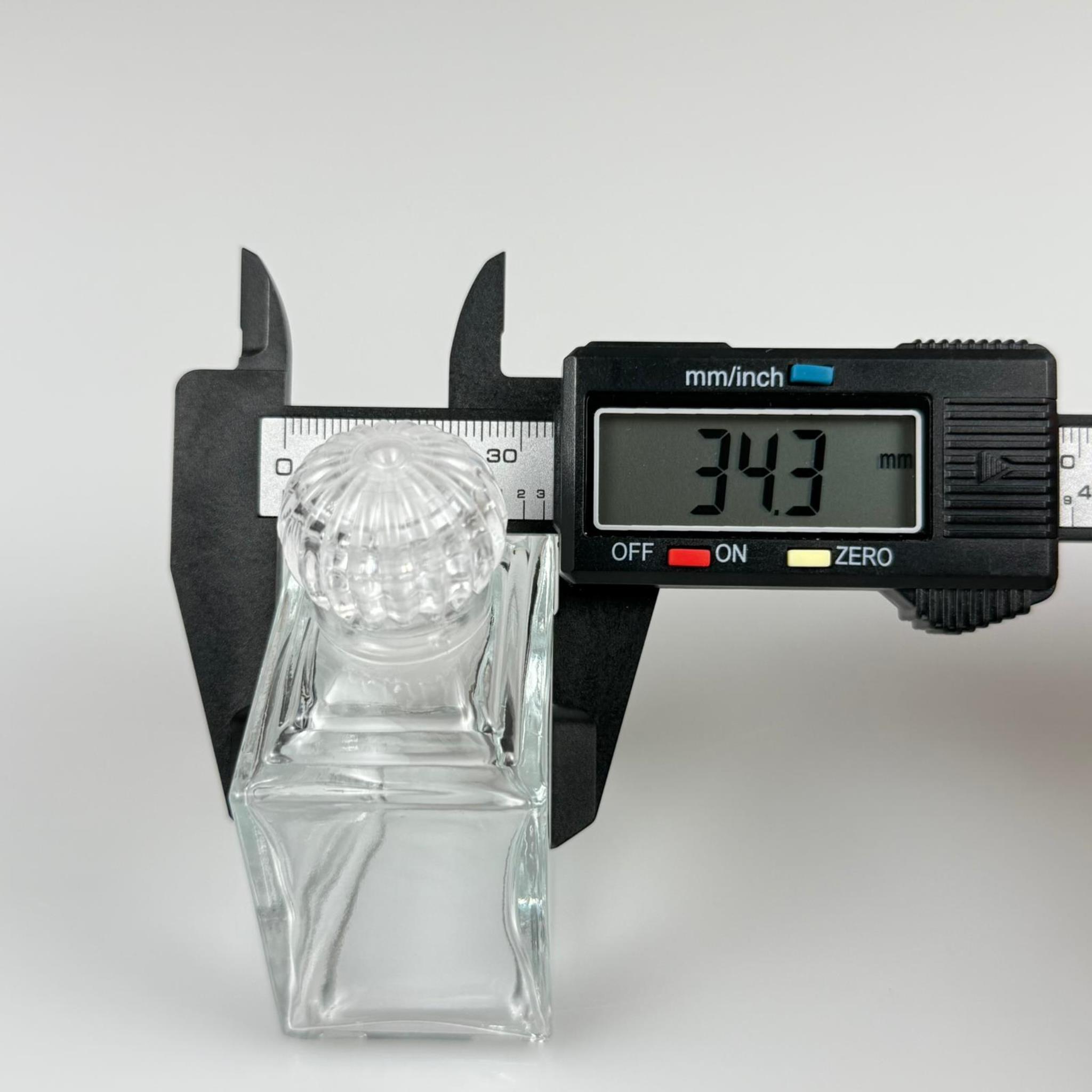 50 CC KÖŞELİ PRİZMA CAM ŞİŞE - KRİSTAL KAPAKLI KOLONYA TIPALI - 50 ML PRESTİJLİ ŞİŞE