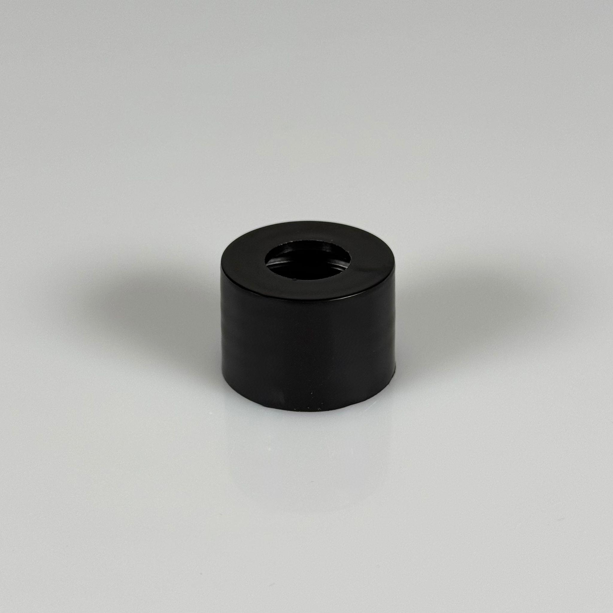 22 MM DELİKLİ PLASTİK SİYAH KAPAK