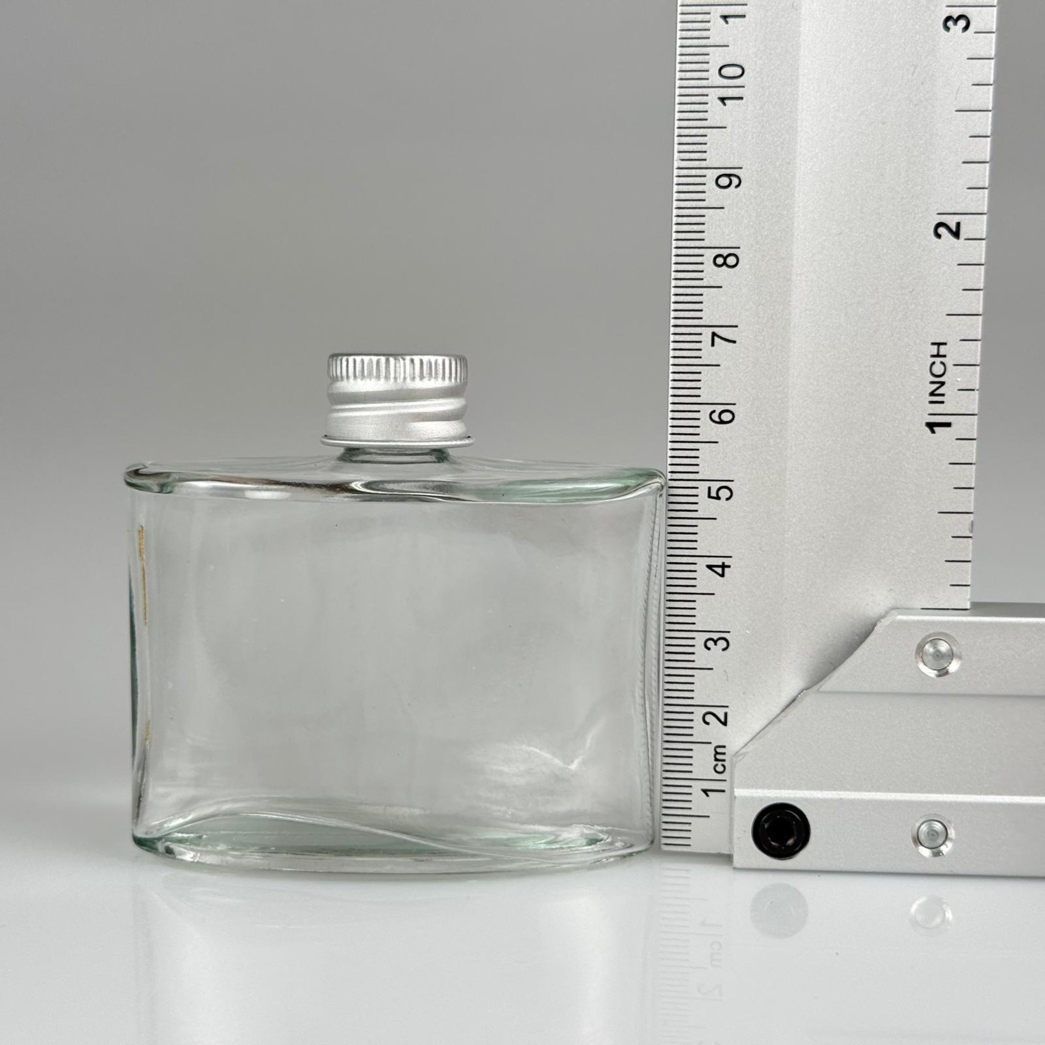 50 CC YASSI KÖŞELİ CAM ŞİŞE + GÜMÜŞ ALÜMİNYUM METAL KAPAKLI TAKIM - 50 ML ŞEFFAF CAM ŞİŞE