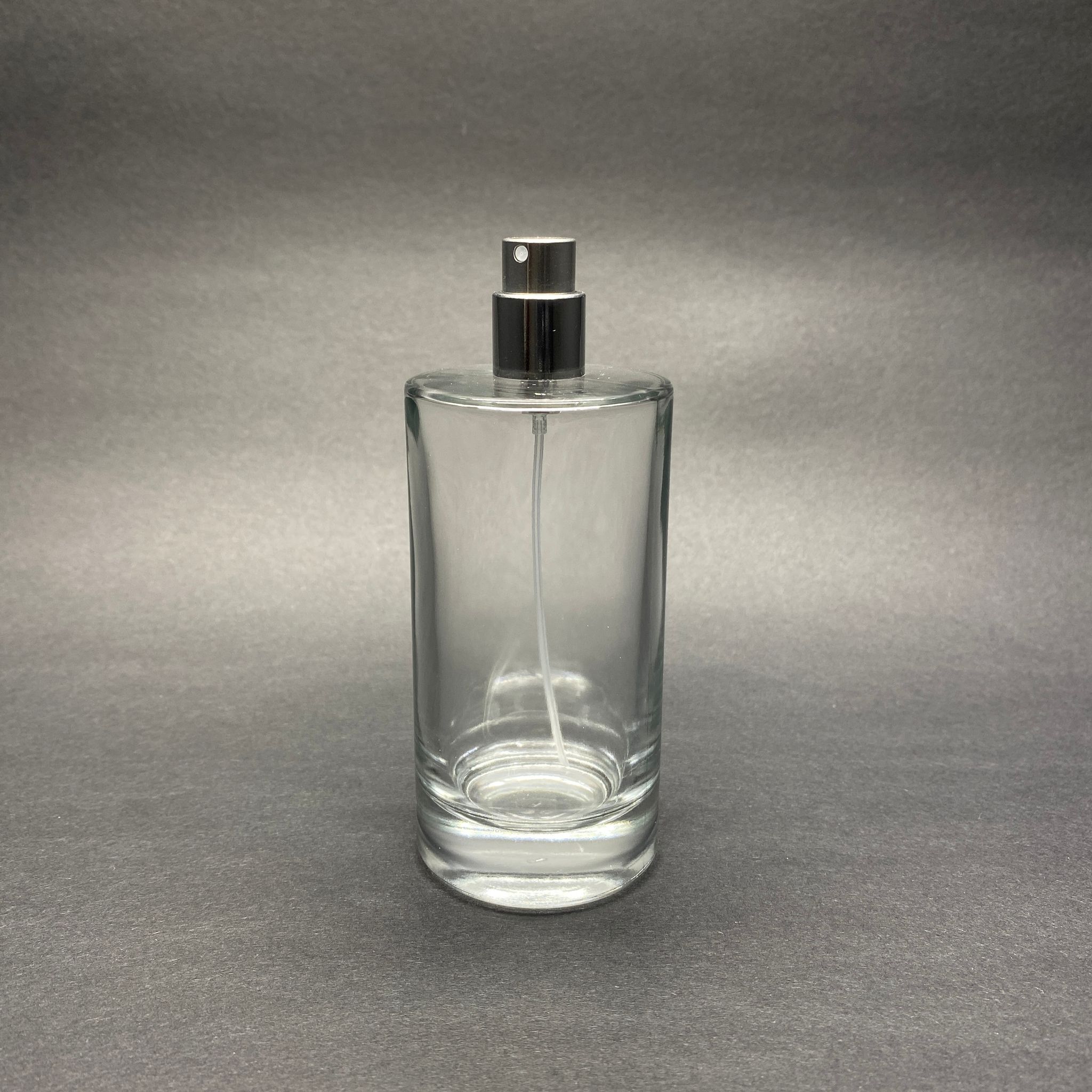 100 ML SİLİNDİR MODEL SAVAGE PARFÜM ŞİŞESİ - GÜMÜŞ METAL SPREYLİ (AĞIZ 15 MM GEÇME KOLAY KAPAMA)