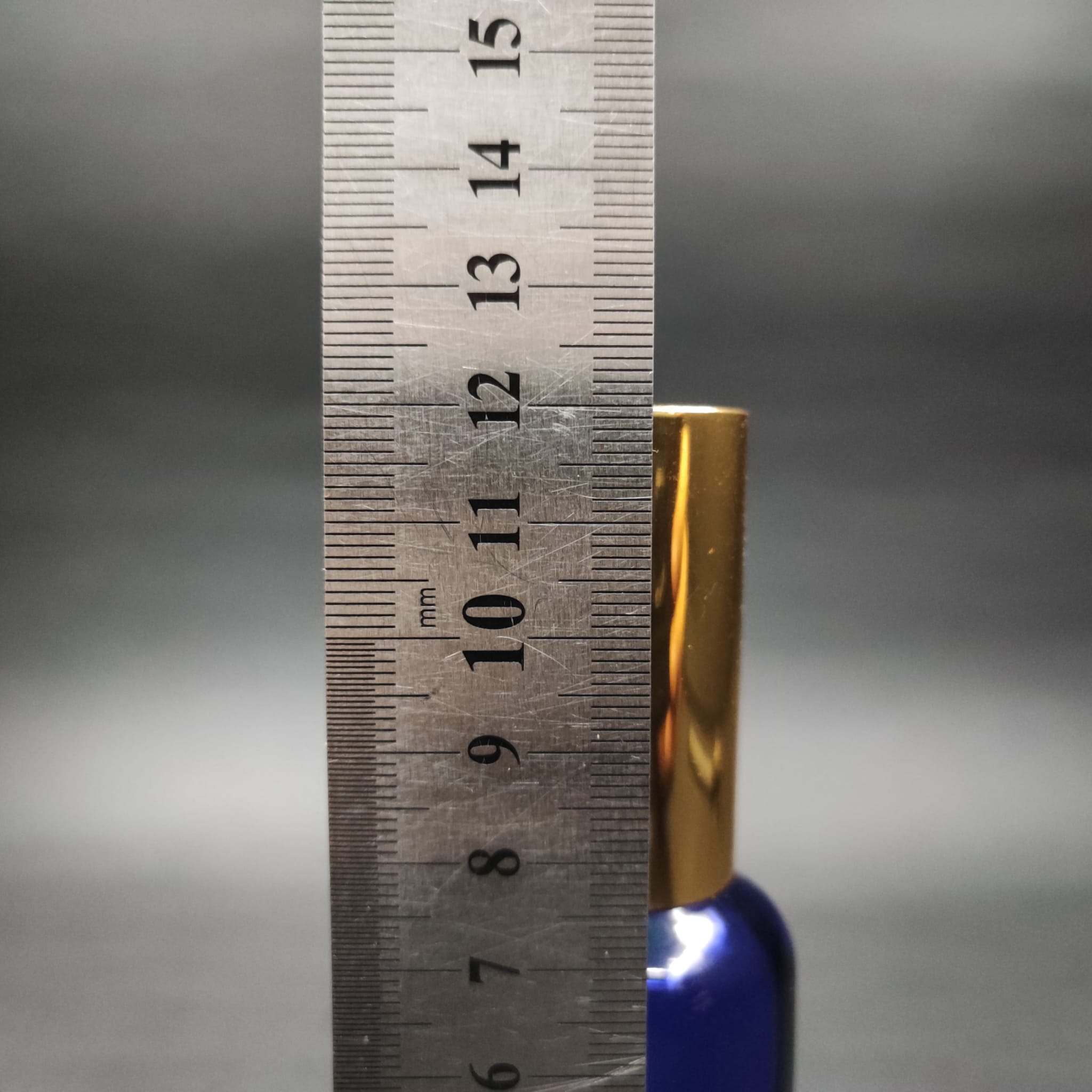 50 ML LÜKS VİDALI VALF ÇEVİRME PARFÜM ŞİŞELERİ - 50 CC MAVİ CAM ŞİŞE - GOLD  METAL SPREYLİ KAPAKLI SET