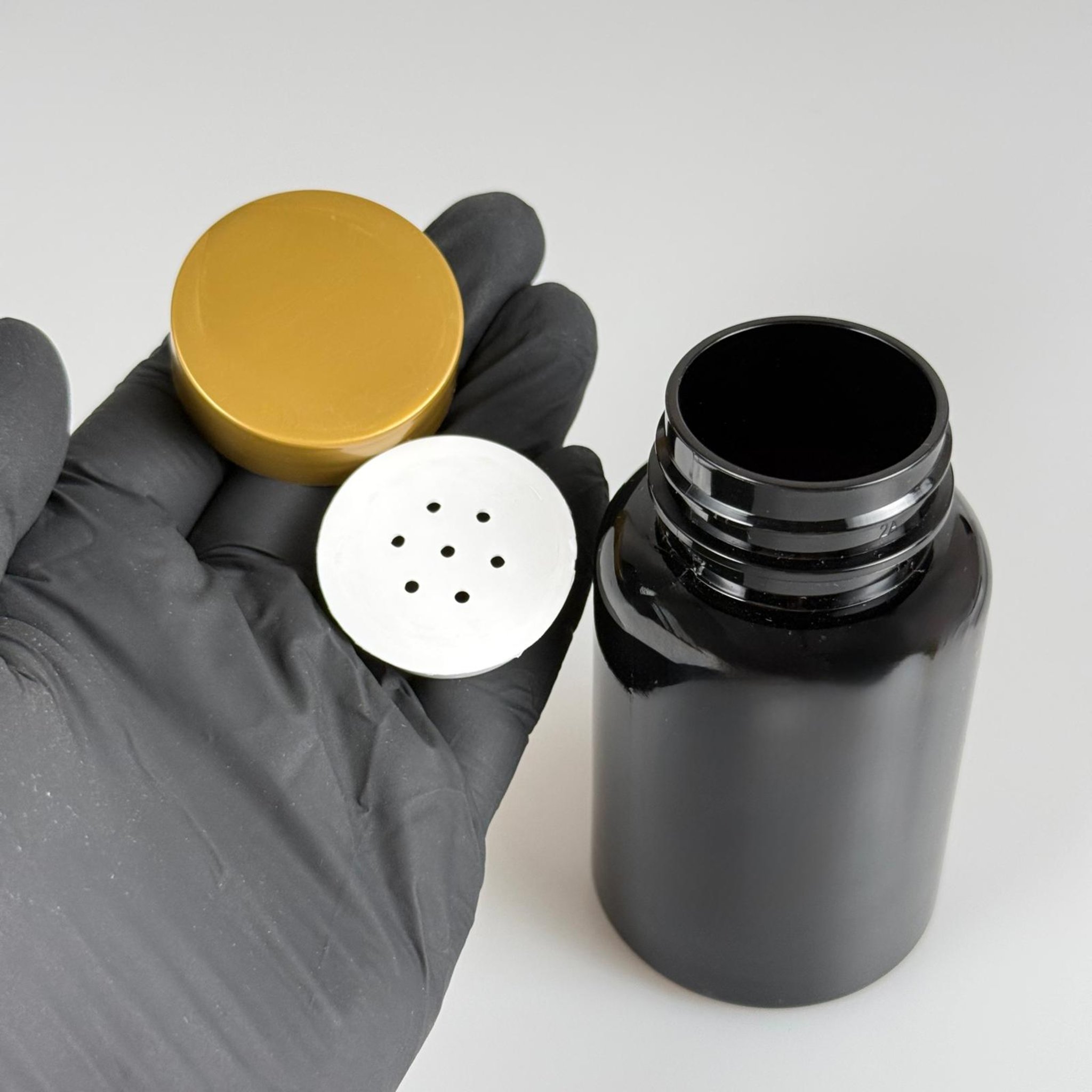150 CC SİYAH PET PUDRA ŞİŞESİ + GOLD PLASTİK KAPAKLI + PUDRA TIPALI TAKIM - 150 ML PUDRA KUTUSU, EKO TUZLUK