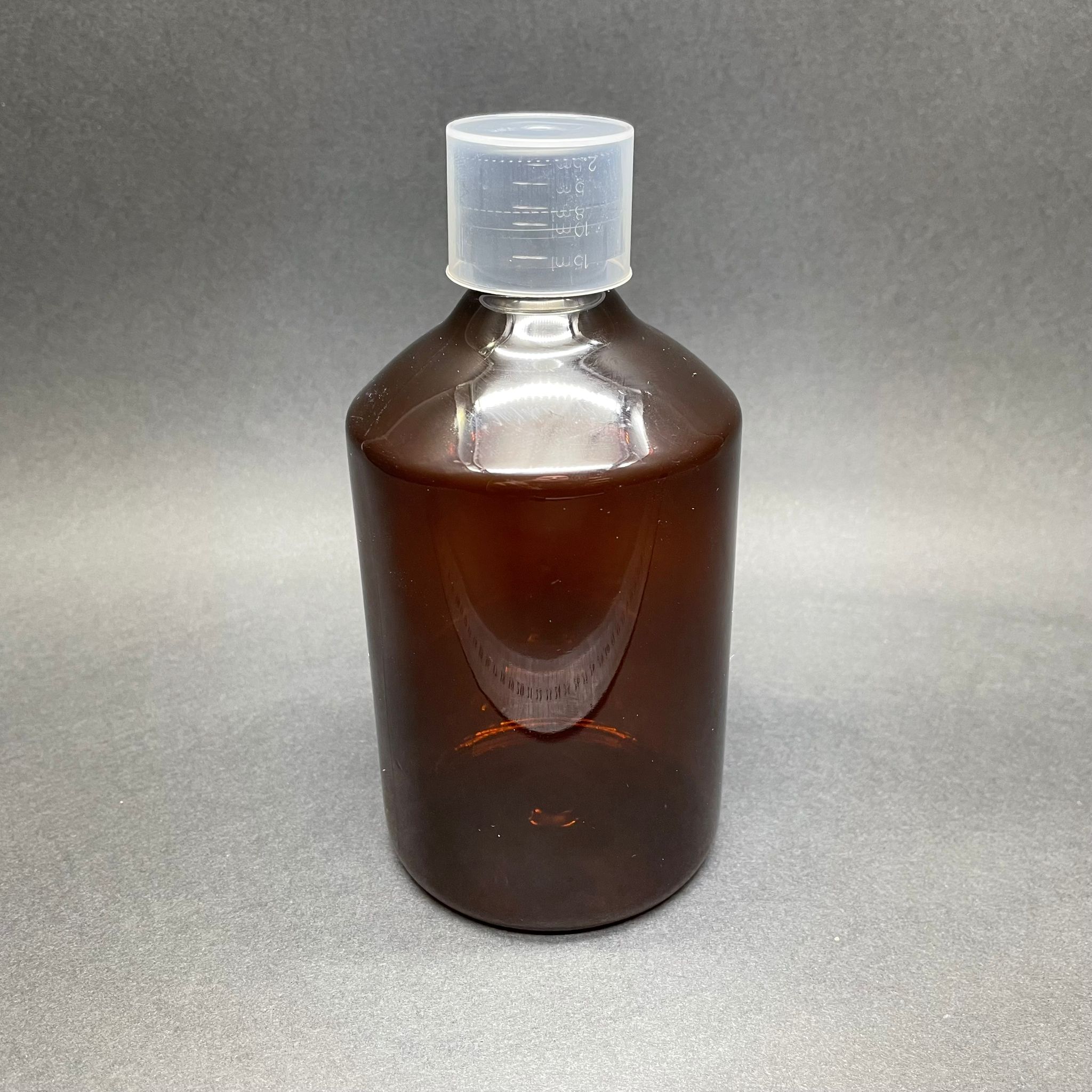 500 CC AMBER SERT PLASTİK ŞİŞE - SİYAH KİLİTLİ KAPAKLI - ŞURUP ÖLÇEKLİ  - 500 ML KAHVERENGİ PET ŞİŞE