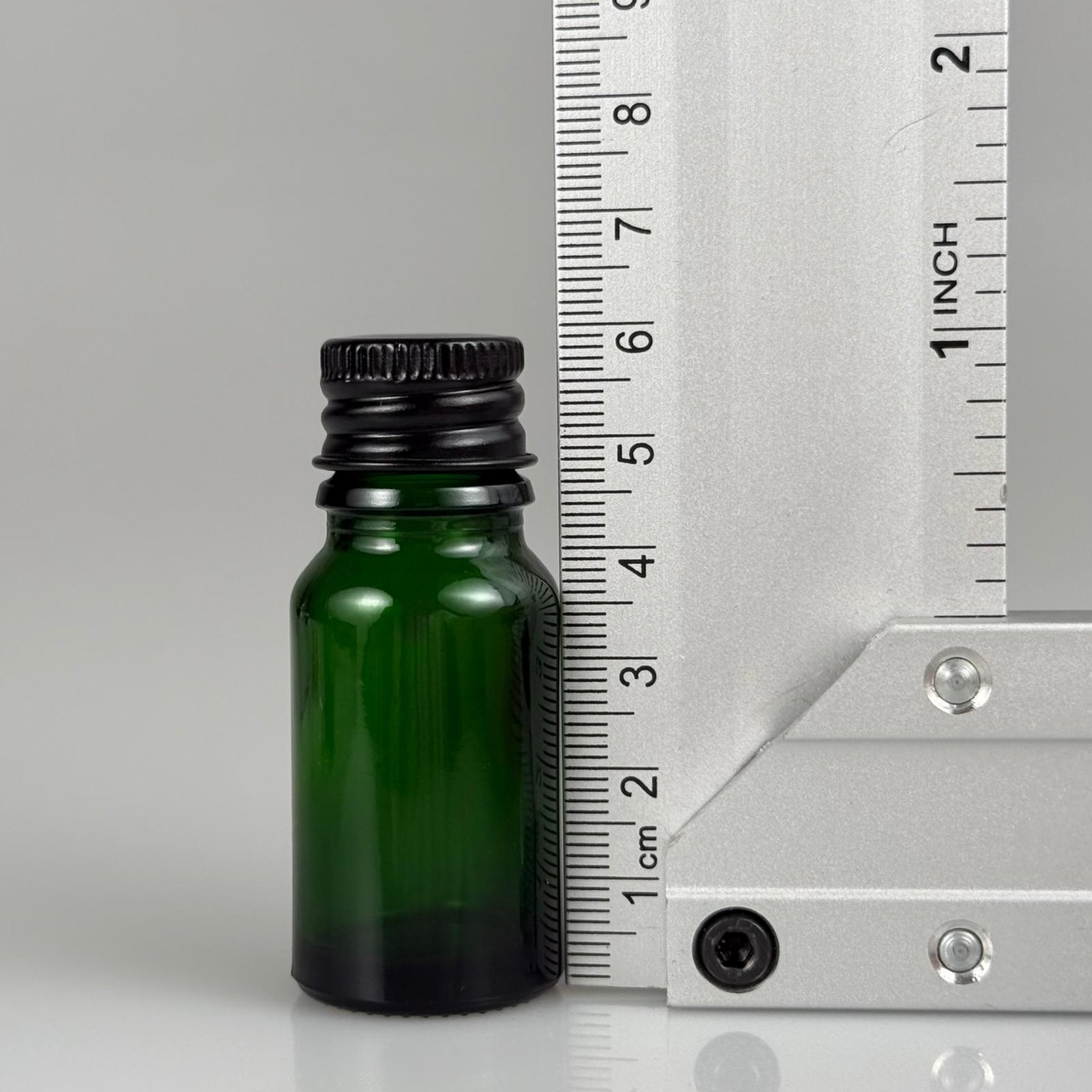10 CC YEŞİL CAM ŞİŞE + KÖPÜK CONTALI SİYAH ALÜMİNYUM METAL KAPAKLI + KÖR TIPALI TAKIM - 10 ML YEŞİL CAM ŞİŞE
