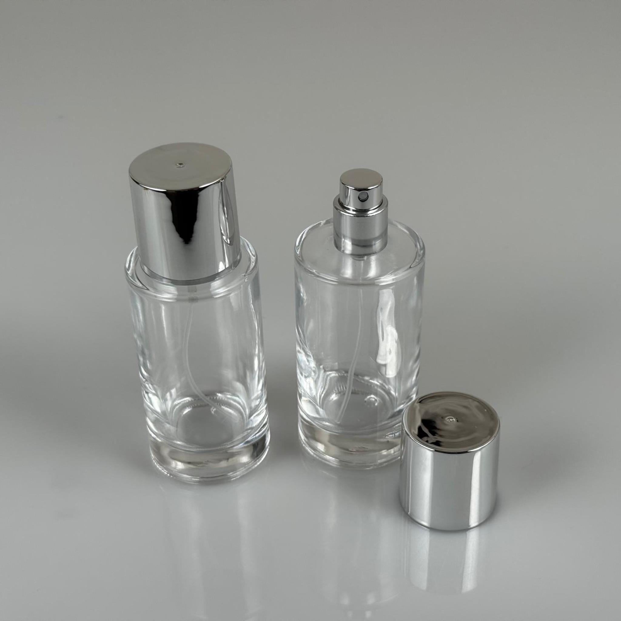 50 ML SİLİNDİR MODEL MARS PARFÜM ŞİŞESİ - GÜMÜŞ METAL SPREYLİ + GÜMÜŞ GENİŞ KAPAKLI (AĞIZ 15 MM GEÇME KOLAY KAPAMA)