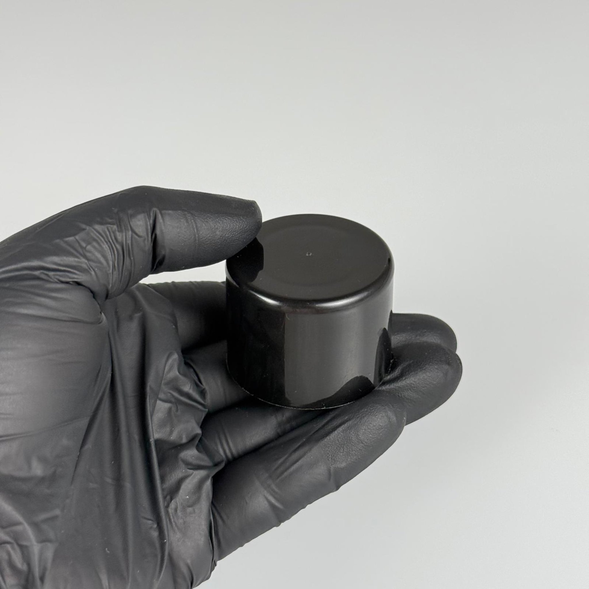 24 MM SİYAH PLASTİK KAPAK -  SİYAH -  KOLONYA ŞİŞESİ KAPAĞI