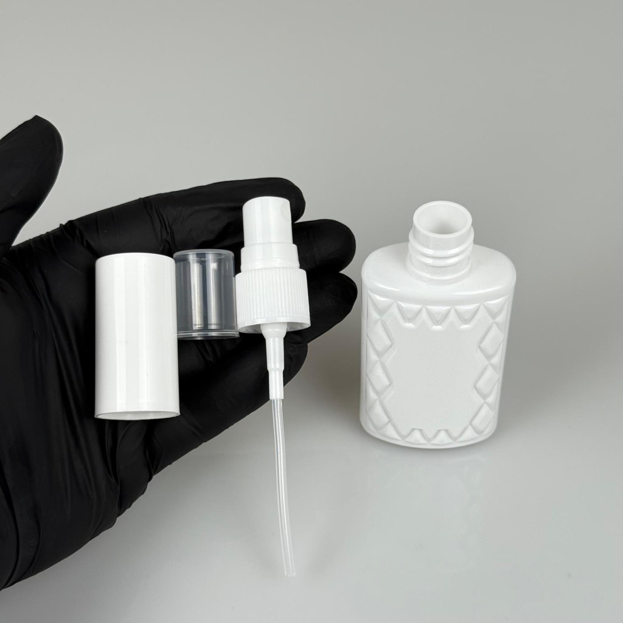 50 CC BEYAZ PET KÖŞELİ PARFÜM ŞİŞESİ - BEYAZ SPREYLİ - BEYAZ KORUMA KAPAKLI - 50 ML PLASTİK PARFÜM - KOLONYA ŞİŞESİ