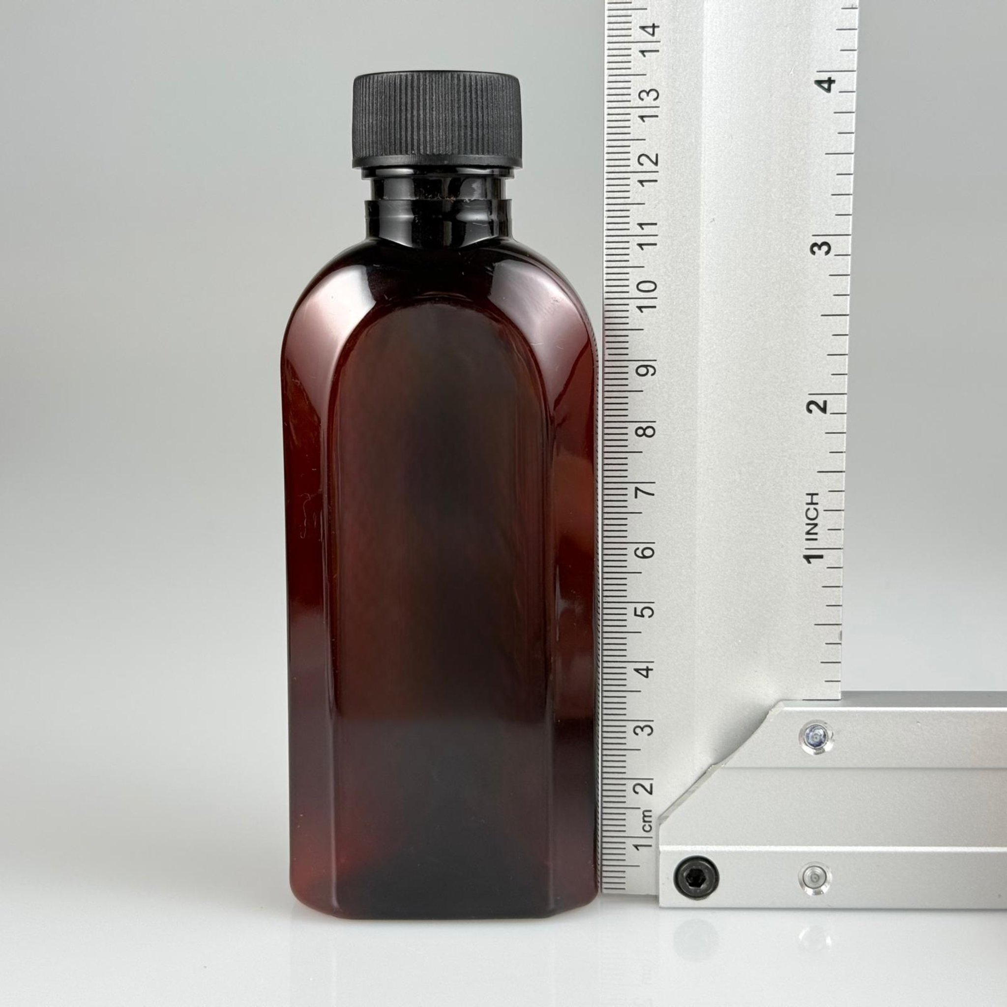 125 CC AMBER YASSI PET ŞİŞE + SİYAH KAPAK + 15 ML ÖLÇEK TAKIM - 125 ML YASSI PLASTİK KAHVERENGİ ŞİŞE