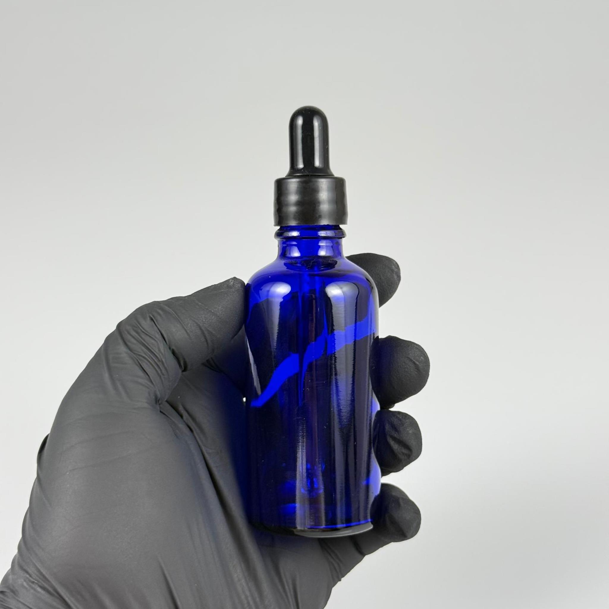 50 CC MAVİ CAM DAMLALIKLI ŞİŞE - SİYAH EMZİK + SİYAH DÜZ KAPAK + CAM PİPET TAKIM - 50 ML DAMLALIKLI ŞİŞE SETİ