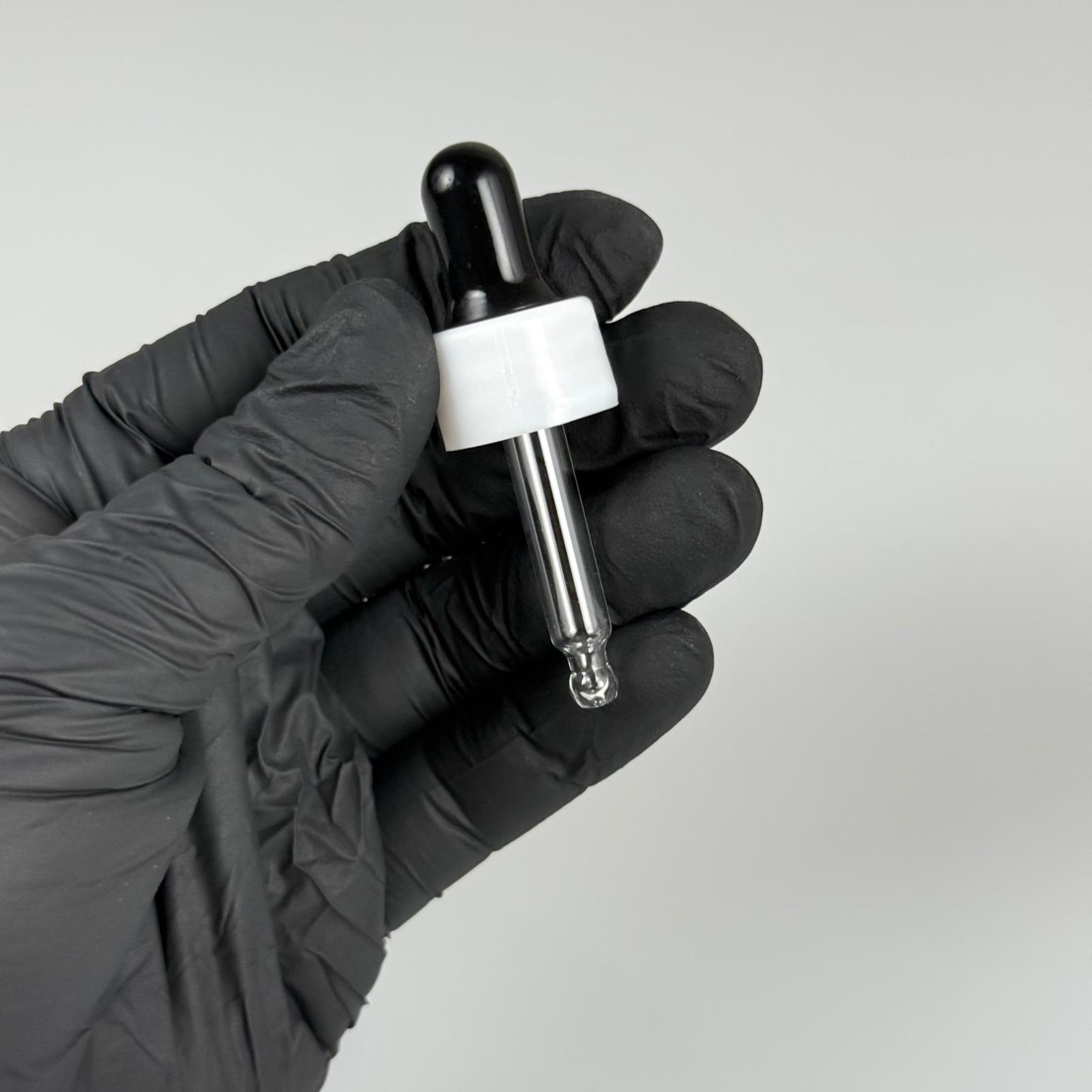 18 MM CAM DAMLALIKLI TAKIM - SİYAH EMZİK +  DELİKLİ PLASTİK DÜZ BEYAZ KAPAK + 48 MM CAM PİPET