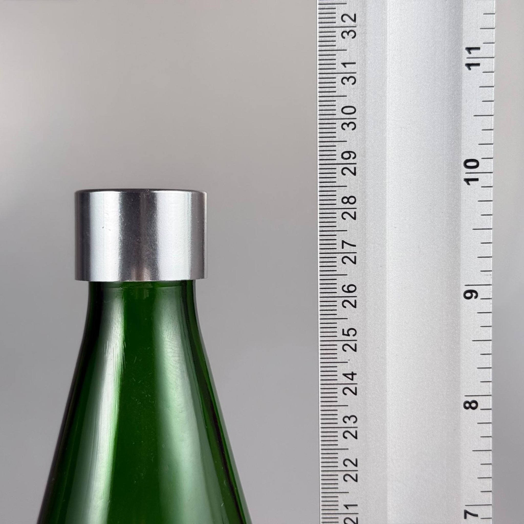 750 CC YEŞİL CAM ŞİŞE + ALÜMİNYUM KAPLAMALI GÜMÜŞ KAPAKLI + KÖR TIPALI TAKIM - 750 ML YEŞİL ŞİŞE