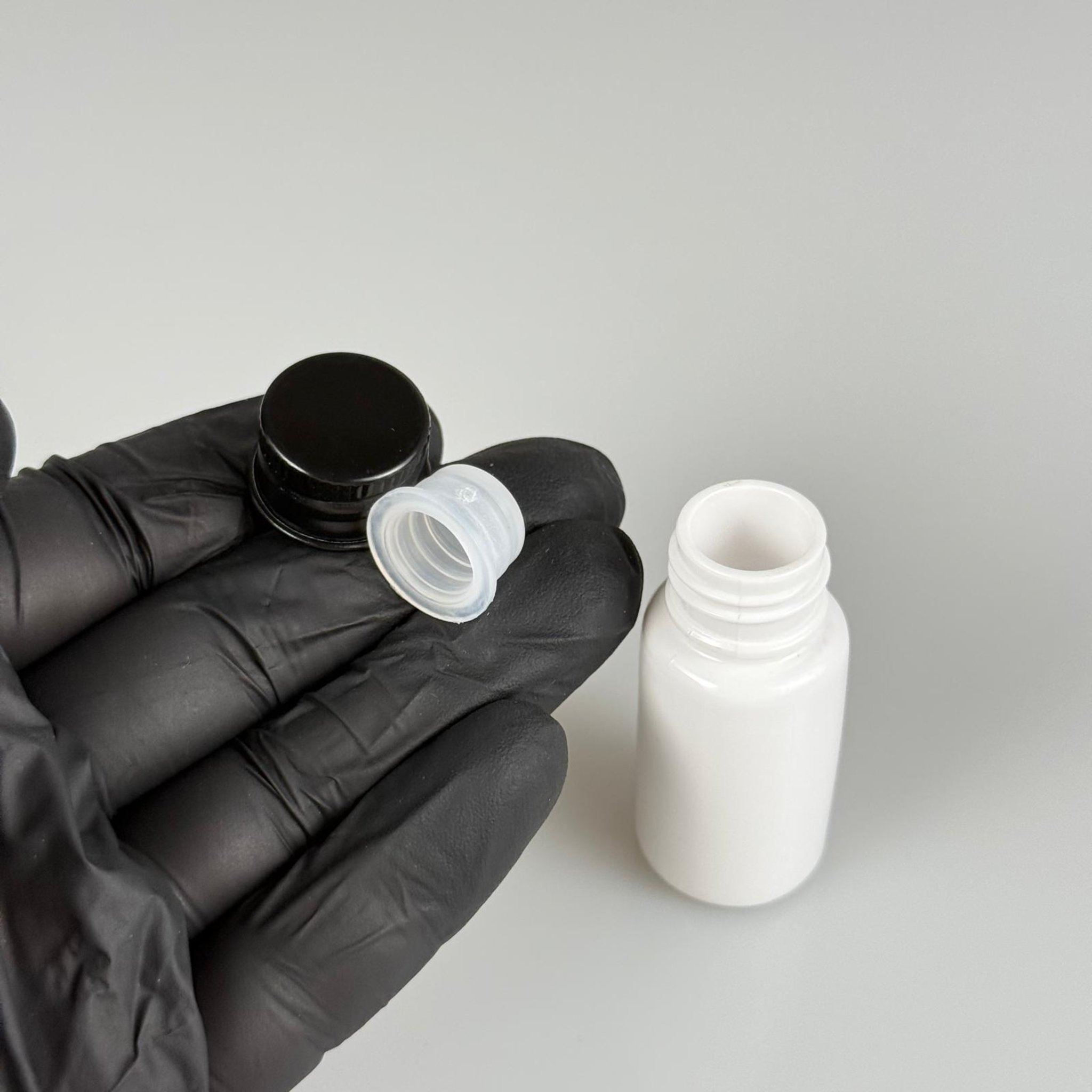 10 CC BEYAZ PET SHOT ŞİŞE - KÖPÜK CONTALI SİYAH ALÜMİNYUM METAL KAPAKLI + KÖR TIPALI TAKIM - 10 ML PLASTİK ŞİŞE