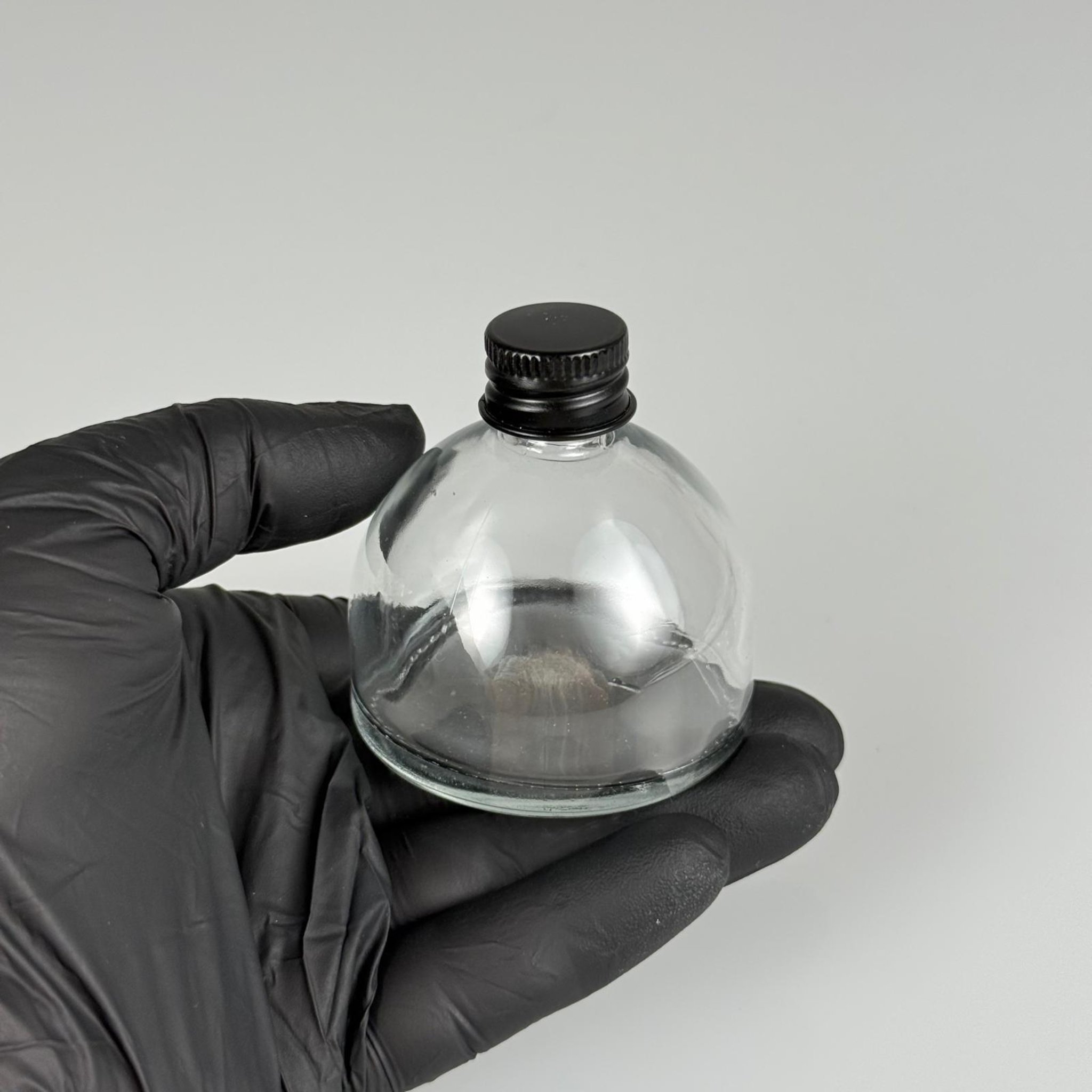 50 CC KUBBE CAM ŞİŞE + SİYAH ALÜMİNYUM METAL KAPAKLI TAKIM - 50 ML ŞEFFAF CAM ŞİŞE