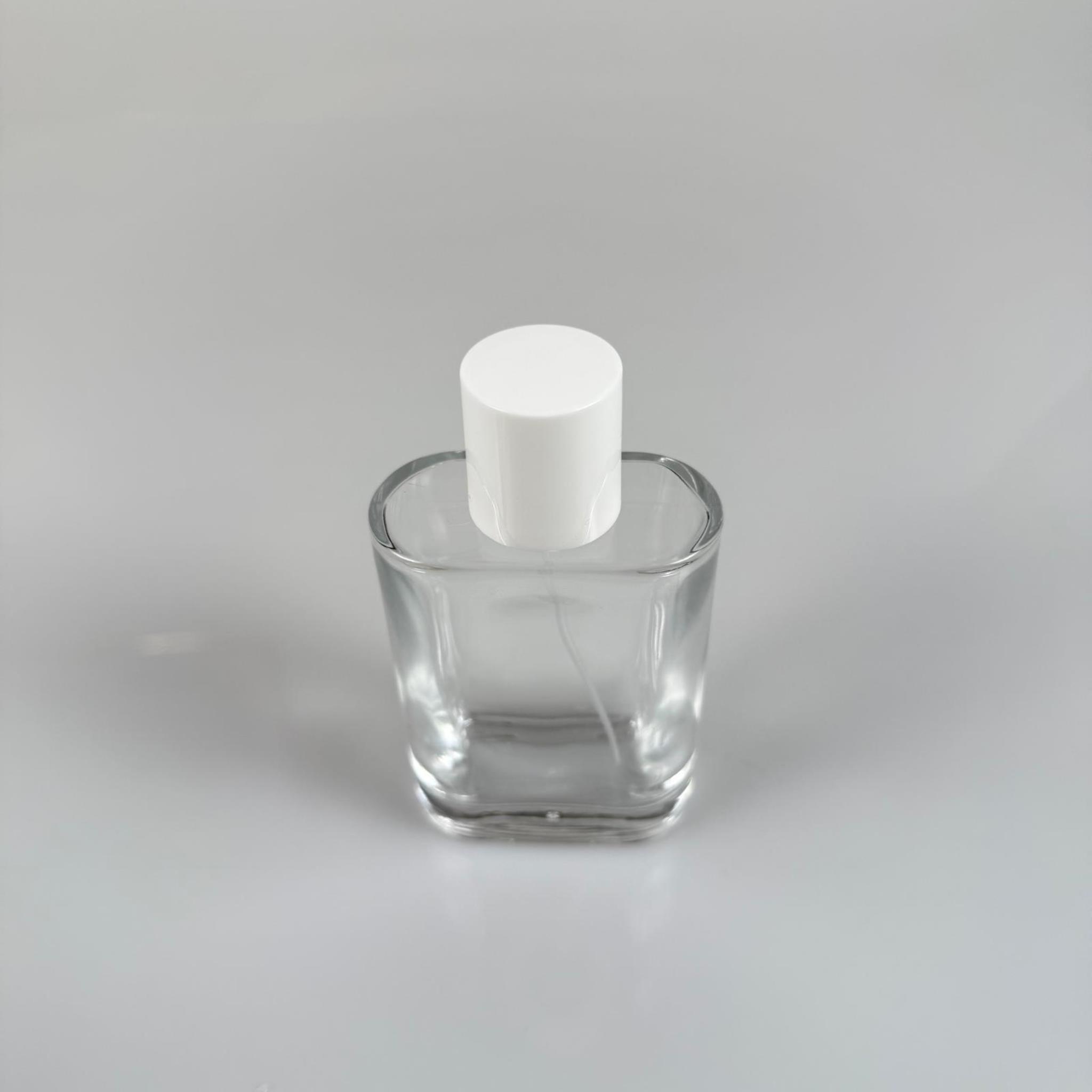 100 ML YASSI MODEL CEO PARFÜM ŞİŞESİ - SİYAH METAL SPREYLİ + BEYAZ KAPAKLI (AĞIZ 15 MM GEÇME KOLAY KAPAMA)