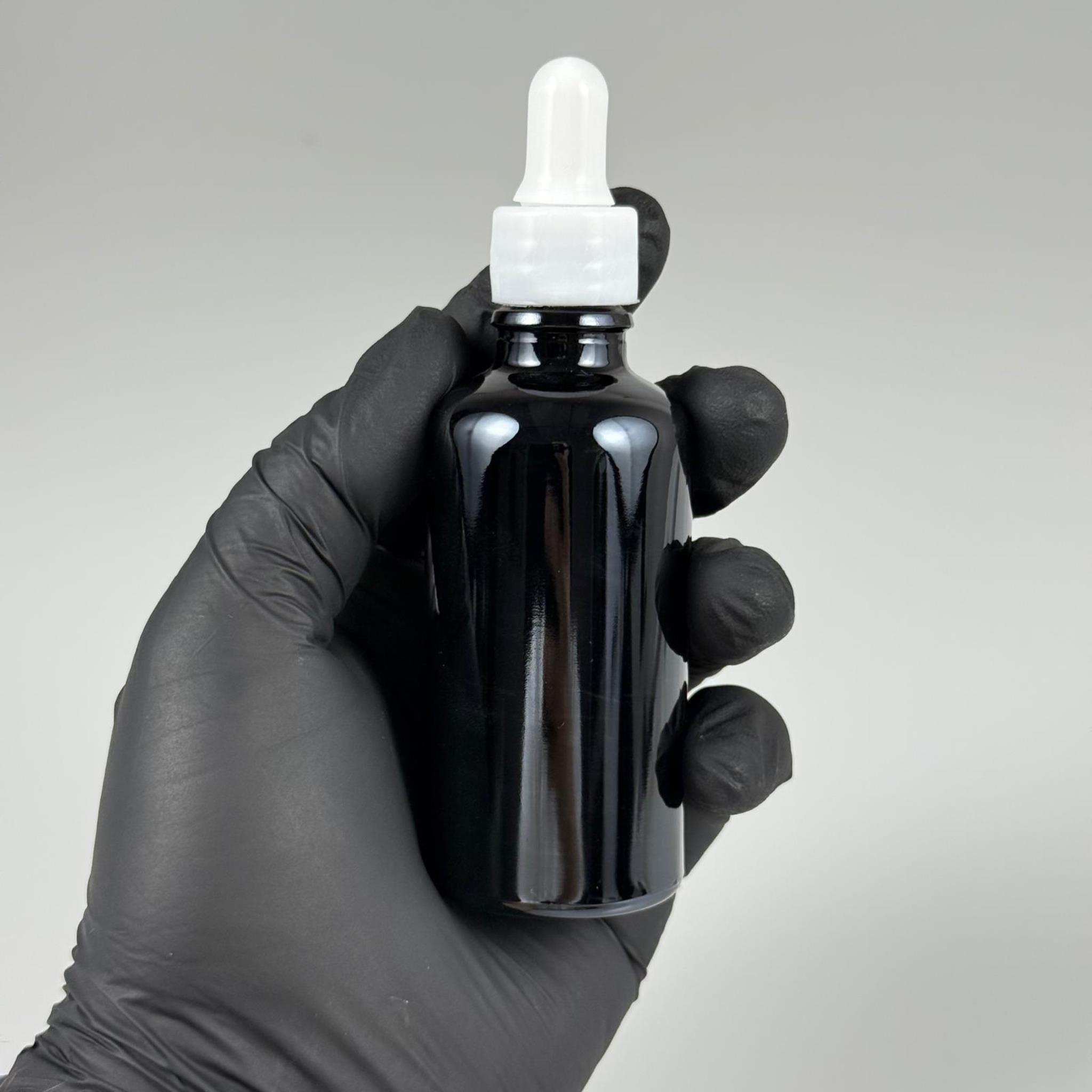 50 CC PARLAK SİYAH CAM DAMLALIKLI ŞİŞE - BEYAZ EMZİK + BEYAZ DÜZ KAPAK + CAM PİPET TAKIM - 50 ML PARLAK SİYAH DAMLALIKLI ŞİŞE SETİ