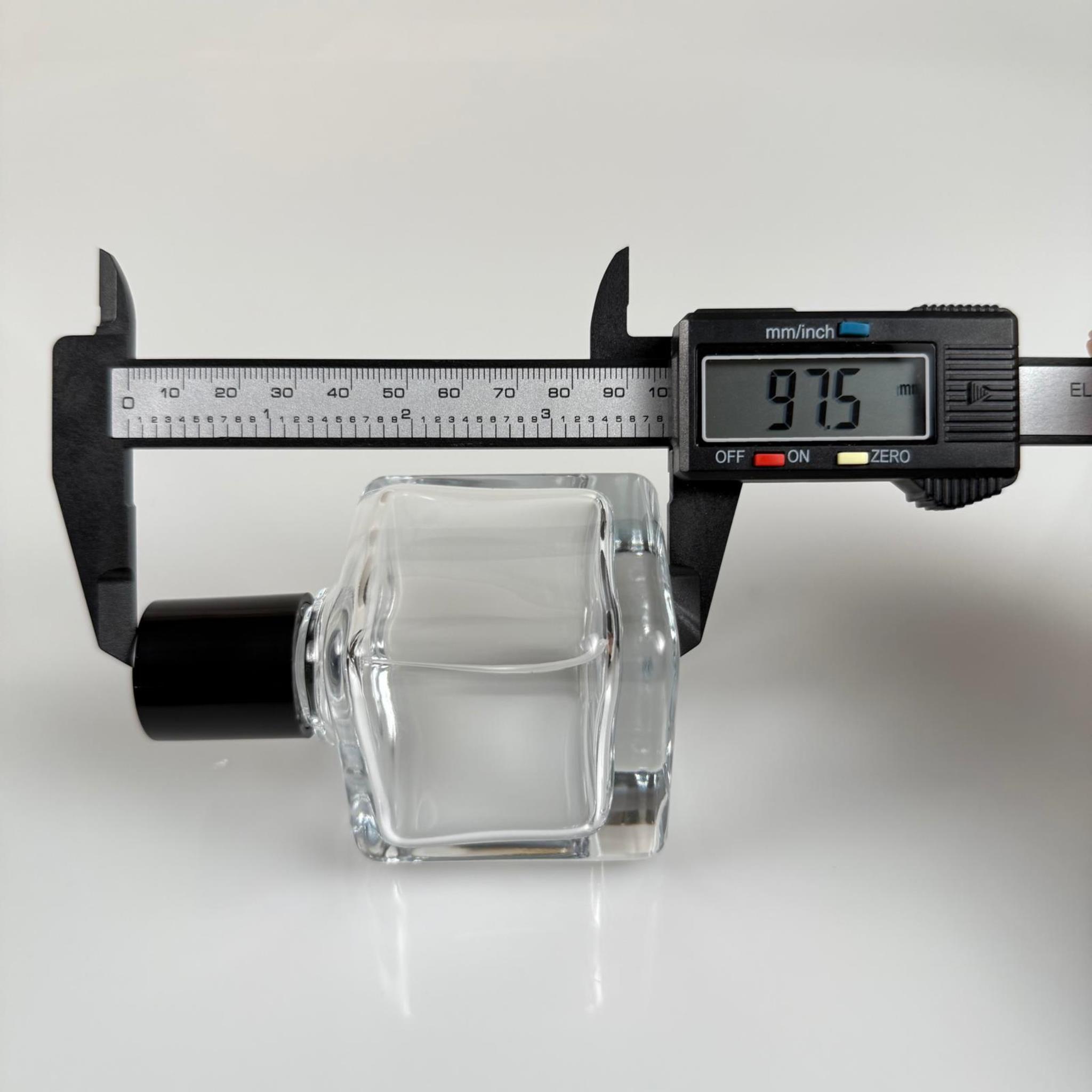 100 ML KARE MODEL LURA PARFÜM ŞİŞESİ - SİYAH METAL SPREYLİ + SİYAH KAPAKLI (AĞIZ 15 MM GEÇME KOLAY KAPAMA)