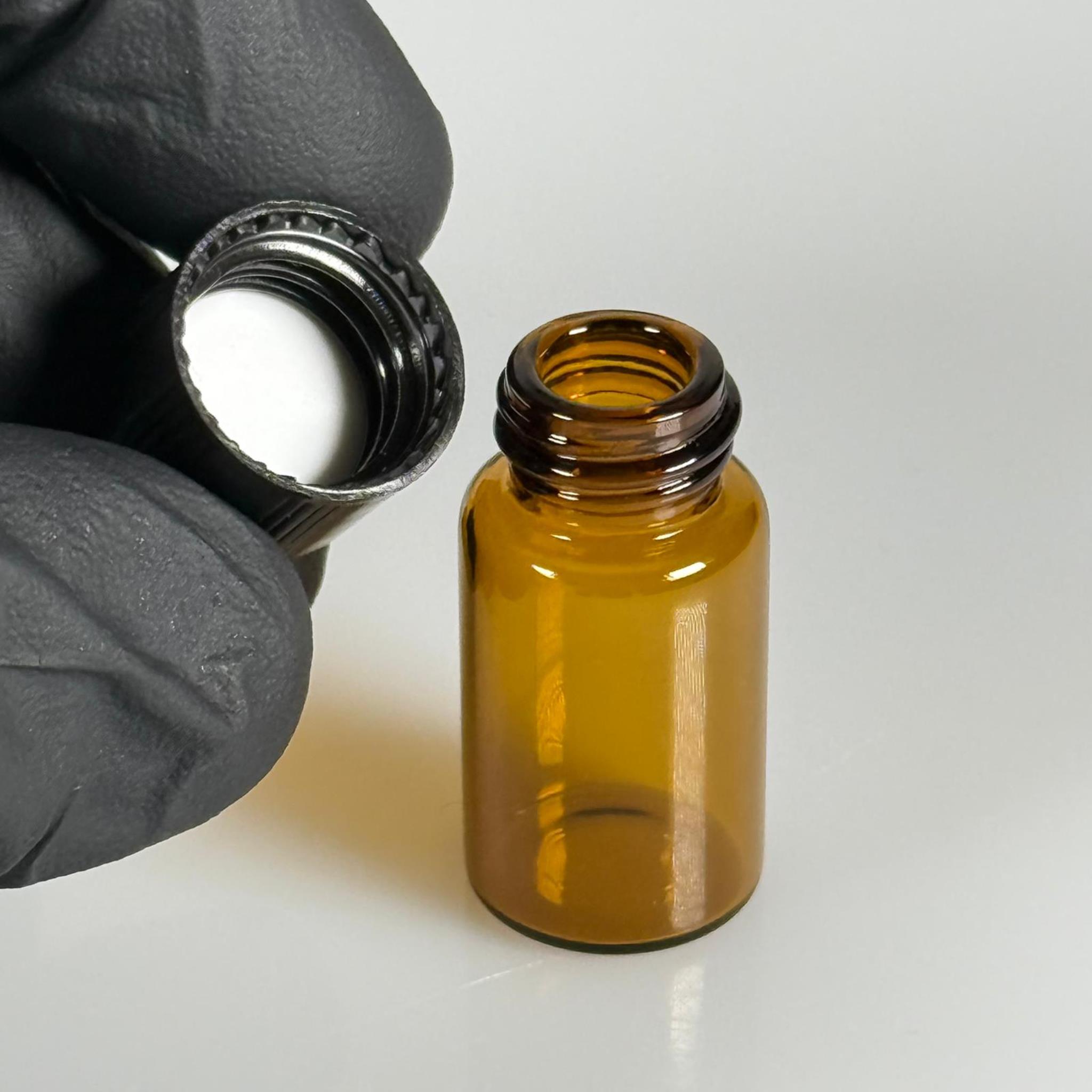 3 CC AMBER CAM ŞİŞE - SİYAH KAPAKLI - 3 ML KAPAKLI CAM ŞİŞE