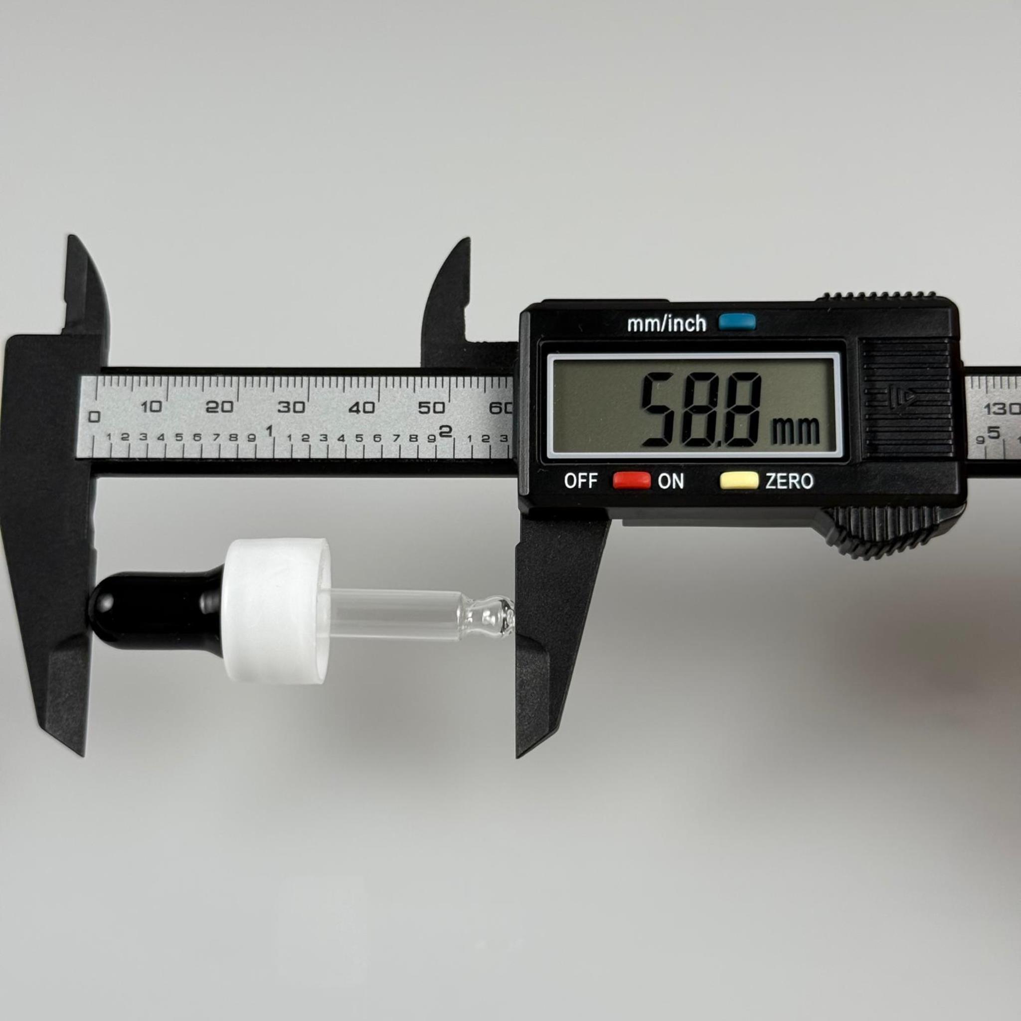 18 MM CAM DAMLALIKLI TAKIM - SİYAH EMZİK +  DELİKLİ PLASTİK DÜZ BEYAZ KAPAK + 42 MM CAM PİPET