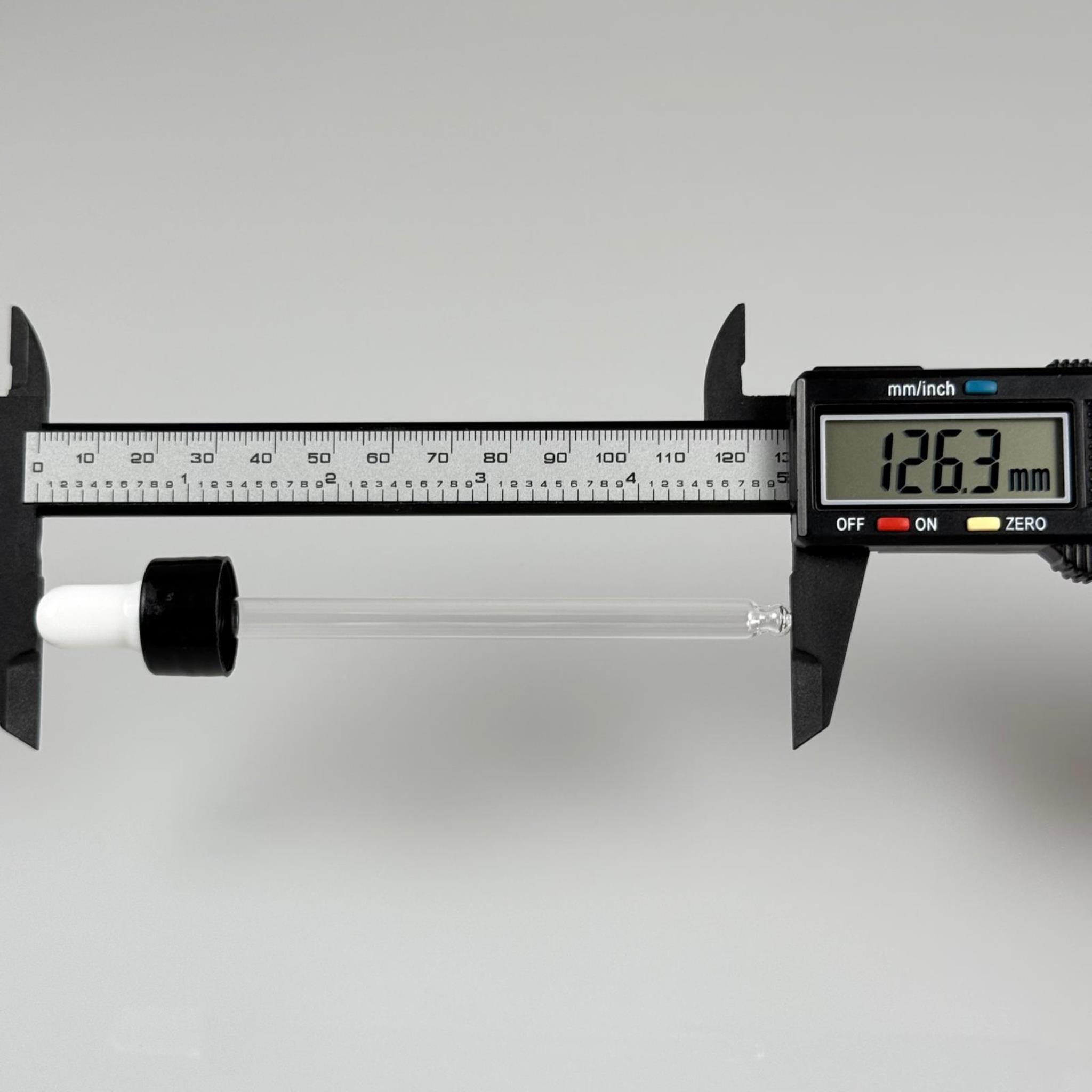18 MM CAM DAMLALIKLI TAKIM - BEYAZ EMZİK + DELİKLİ PLASTİK DÜZ SİYAH KAPAK + 110 MM CAM PİPET