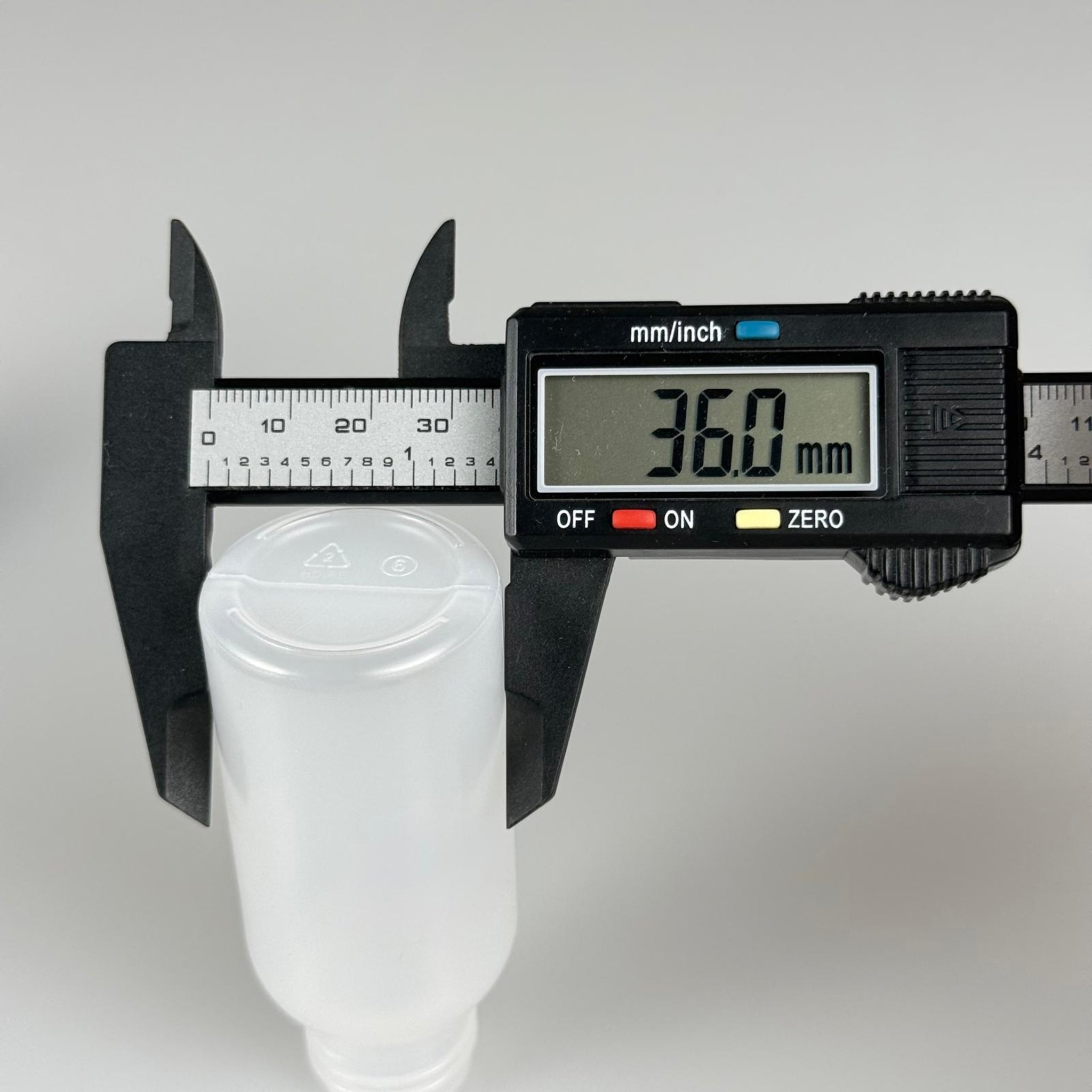 50 ML SIKILABİLİR YUMUŞAK POLİETİLEN PE PLASTİK ŞİŞE - CONTALI SİYAH KAPAKLI + KOLONYA TIPALI - 50 cc sos, yağ, kartuş, mürekkep vb için boş şişeler