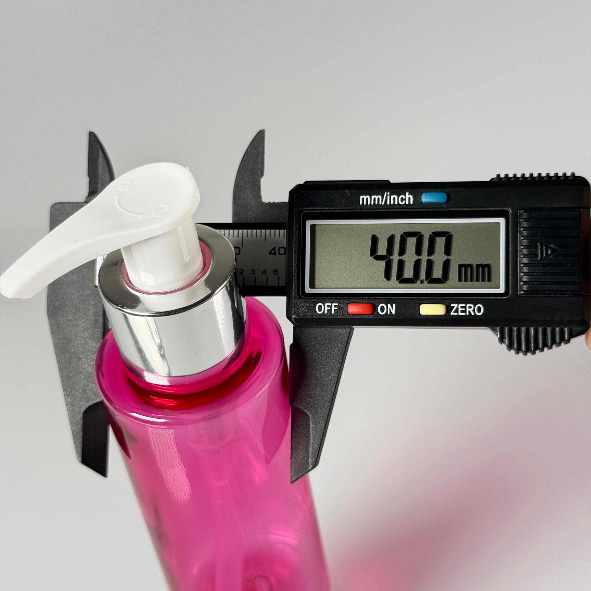 100 CC SİLİNDİR KESKİN KÜT MODEL SERT (17 GR) PET ŞİŞE - GÜMÜŞ SIVI SABUN POMPALI - JEL, PEELING, SERUM, GÜNEŞ KREMİ GİBİ YOĞUN KIVAMLI SIVILAR İÇİN- AĞIZ ÇAPI 24 MM - PEMBE