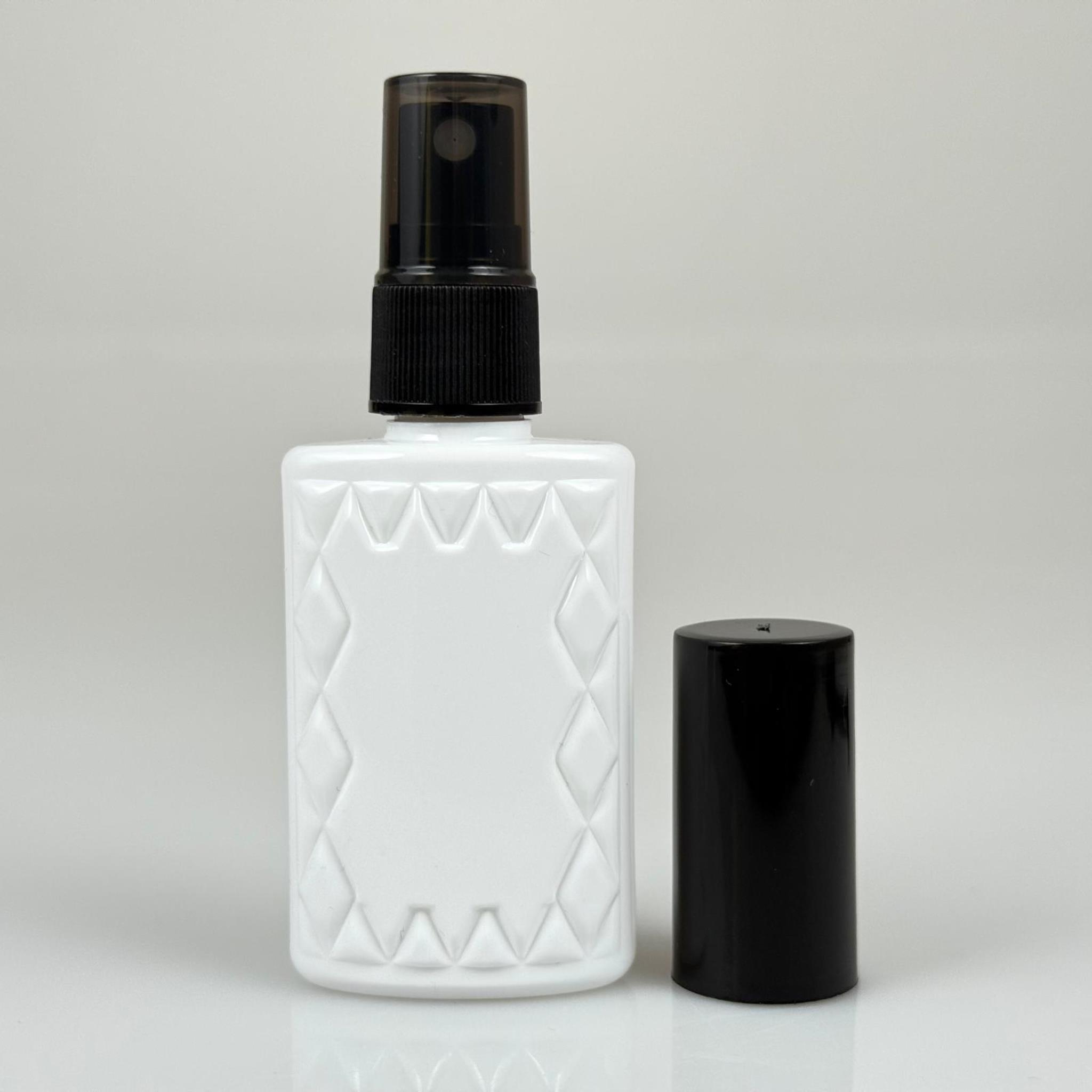 50 CC BEYAZ PET KÖŞELİ PARFÜM ŞİŞESİ  - SİYAH SPREYLİ - SİYAH KORUMA KAPAKLI - 50 ML PLASTİK PARFÜM - KOLONYA ŞİŞESİ