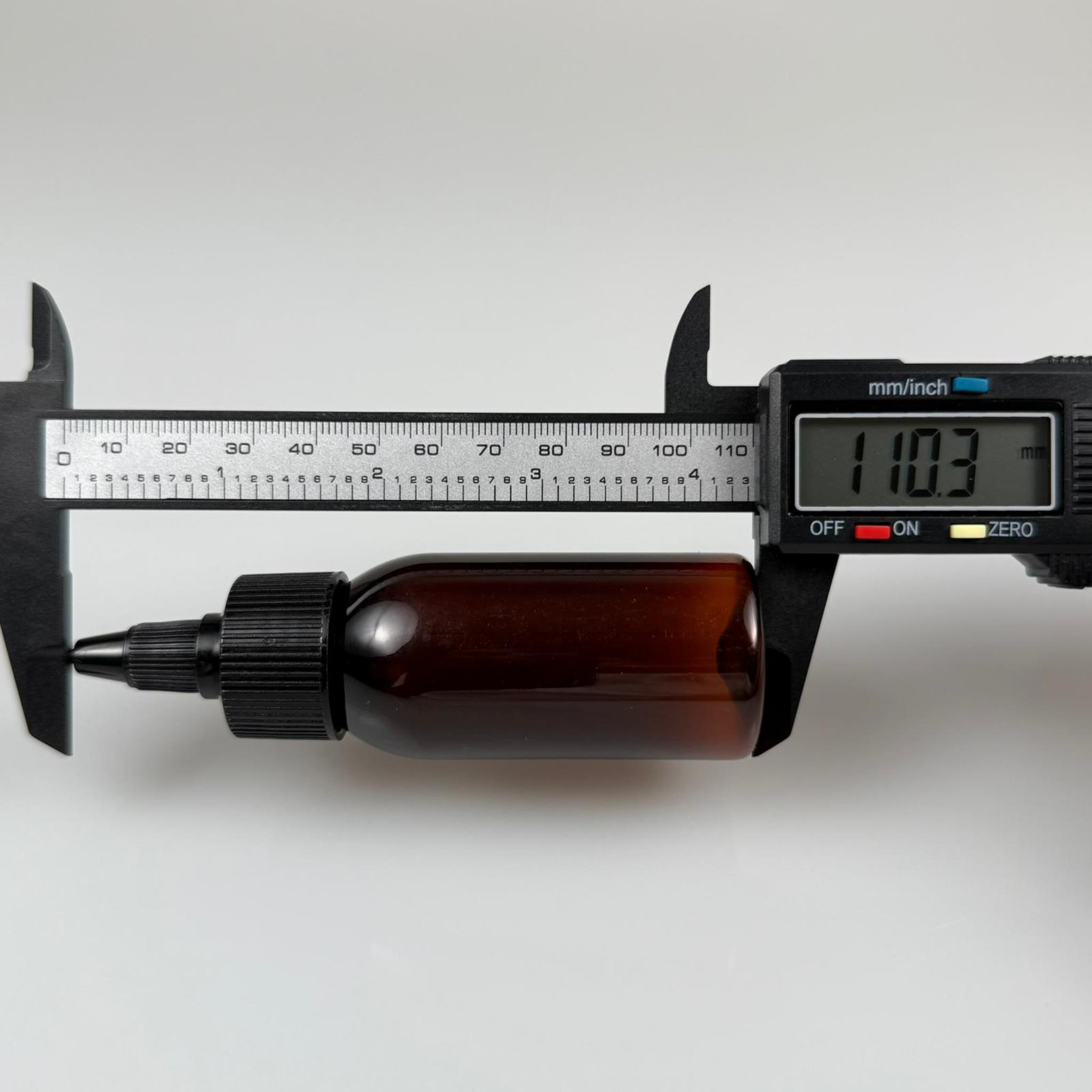 YAĞ, SOS, ACI SOS, SİRKE, SRIRACHA, MÜREKKEP, TUTKAL AKITICI VB BOŞ ŞİŞELERİ - SİYAH SİVRİ TWİST AKITICI KAPAK + 50 ML AMBER SERT PET PLASTİK ŞİŞE TAKIM