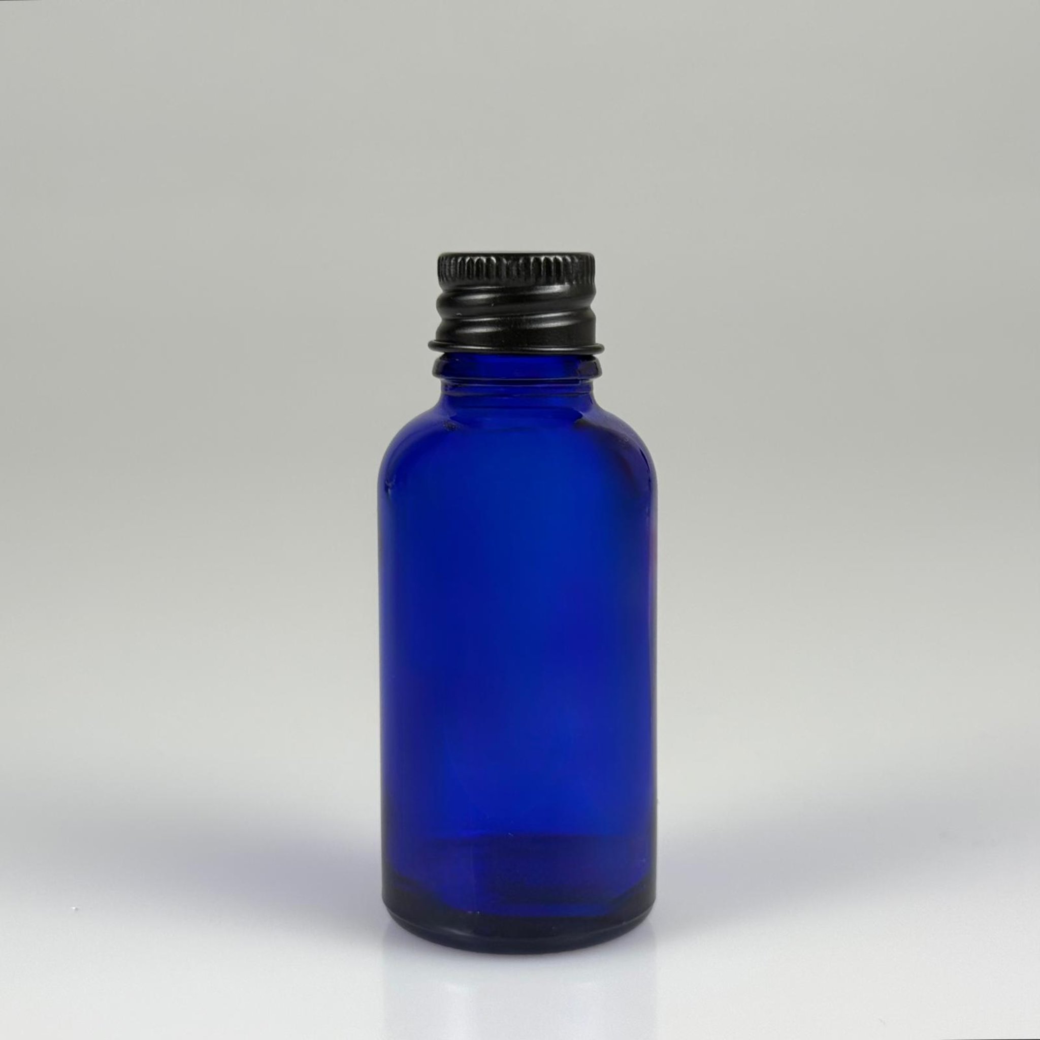 30 CC MAVİ CAM ŞİŞE + KÖPÜK CONTALI SİYAH ALÜMİNYUM METAL KAPAKLI TAKIM - 30 ML MAVİ CAM ŞİŞE