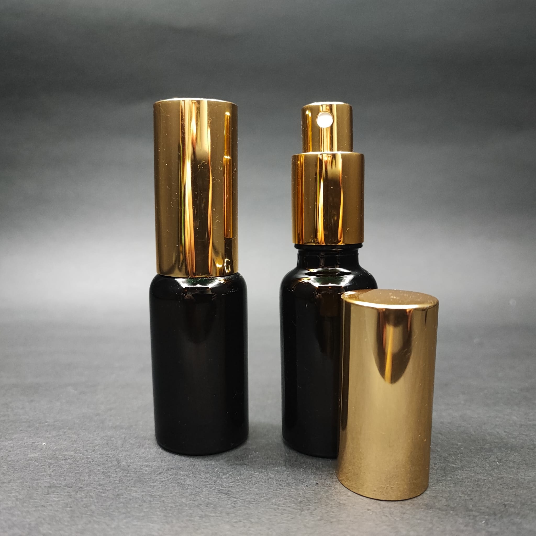20 ML LÜKS VİDALI VALF ÇEVİRME PARFÜM ŞİŞELERİ - 20 CC KOYU AMBER CAM ŞİŞE - GOLD  METAL SPREYLİ KAPAKLI SET