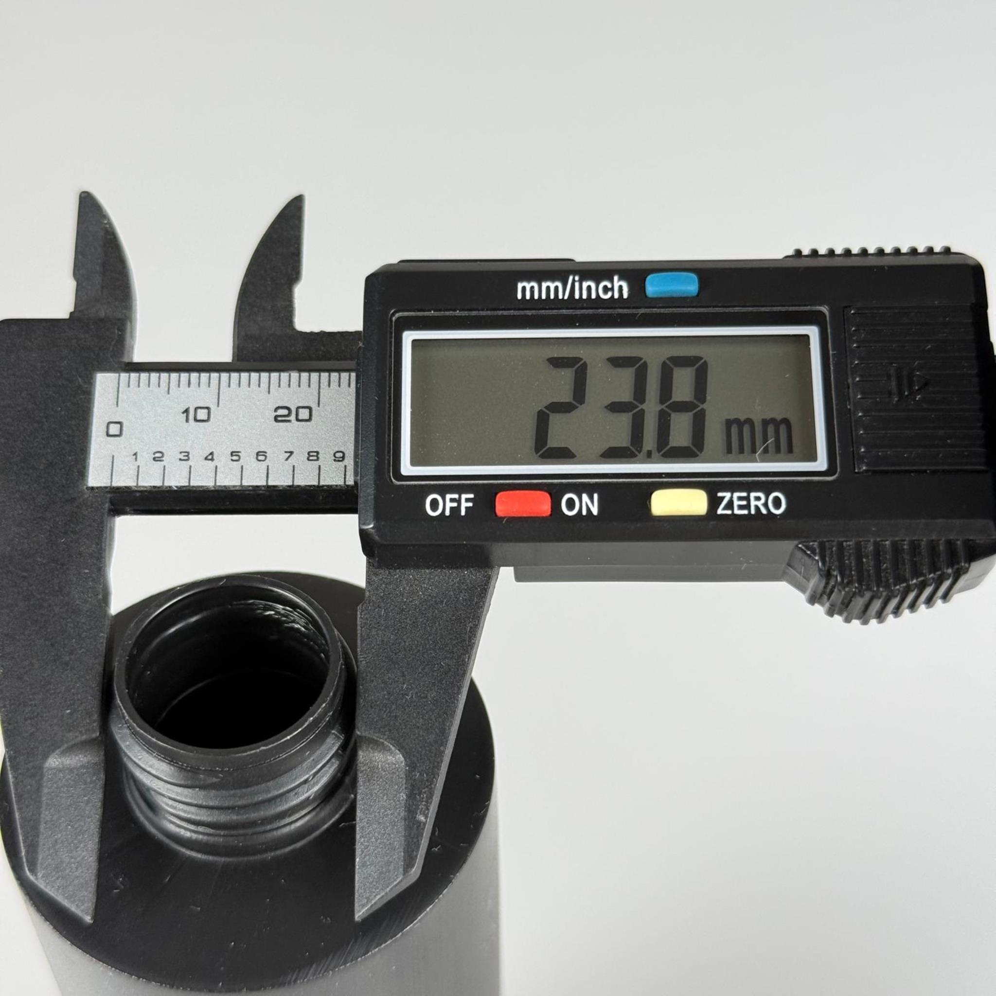 250 CC SİYAH PLASTİK ŞİŞE 24 MM TM