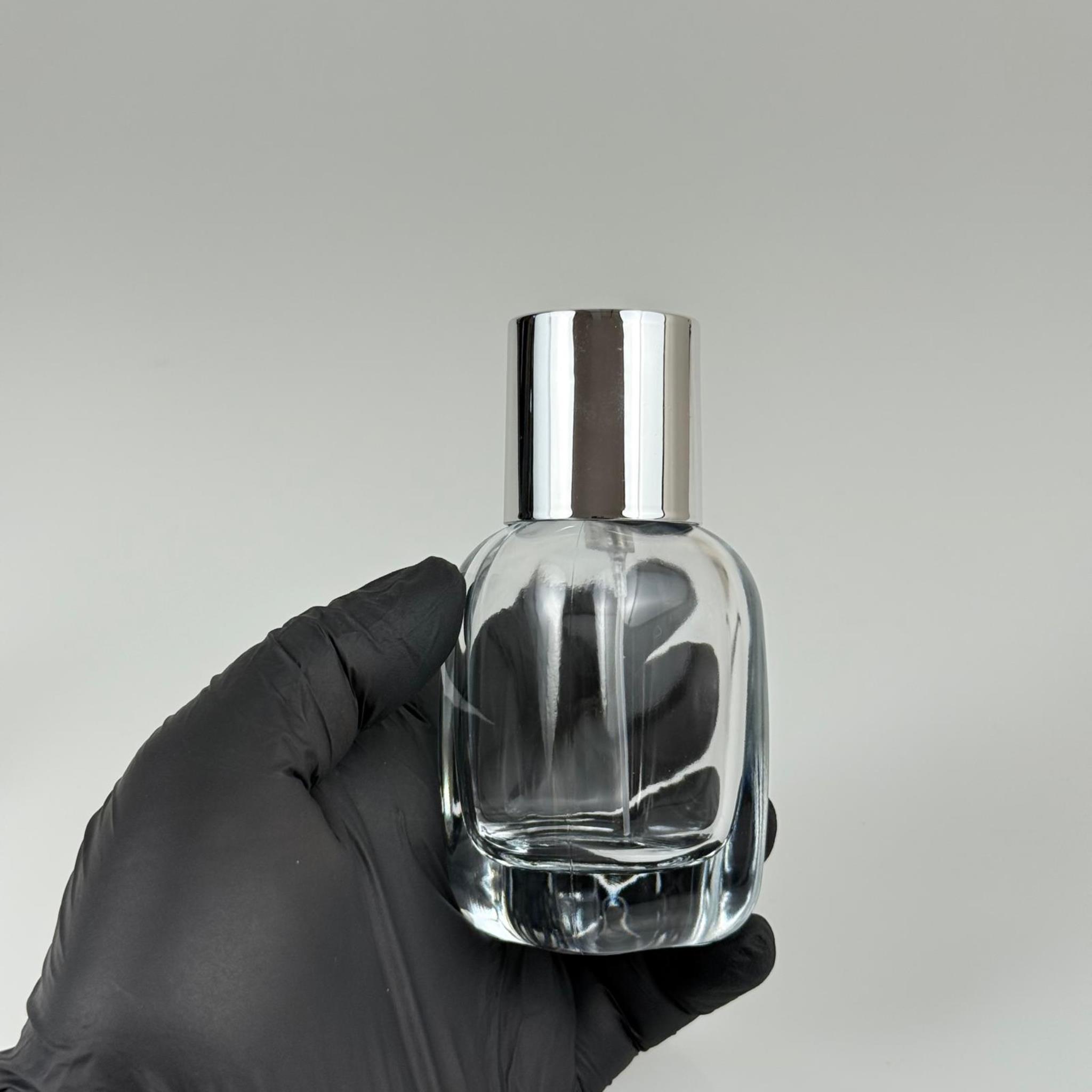 50 ML SİLİNDİR MODEL CORE PARFÜM ŞİŞESİ - GÜMÜŞ METAL SPREYLİ + GÜMÜŞ GENİŞ KAPAKLI (AĞIZ 15 MM GEÇME KOLAY KAPAMA)