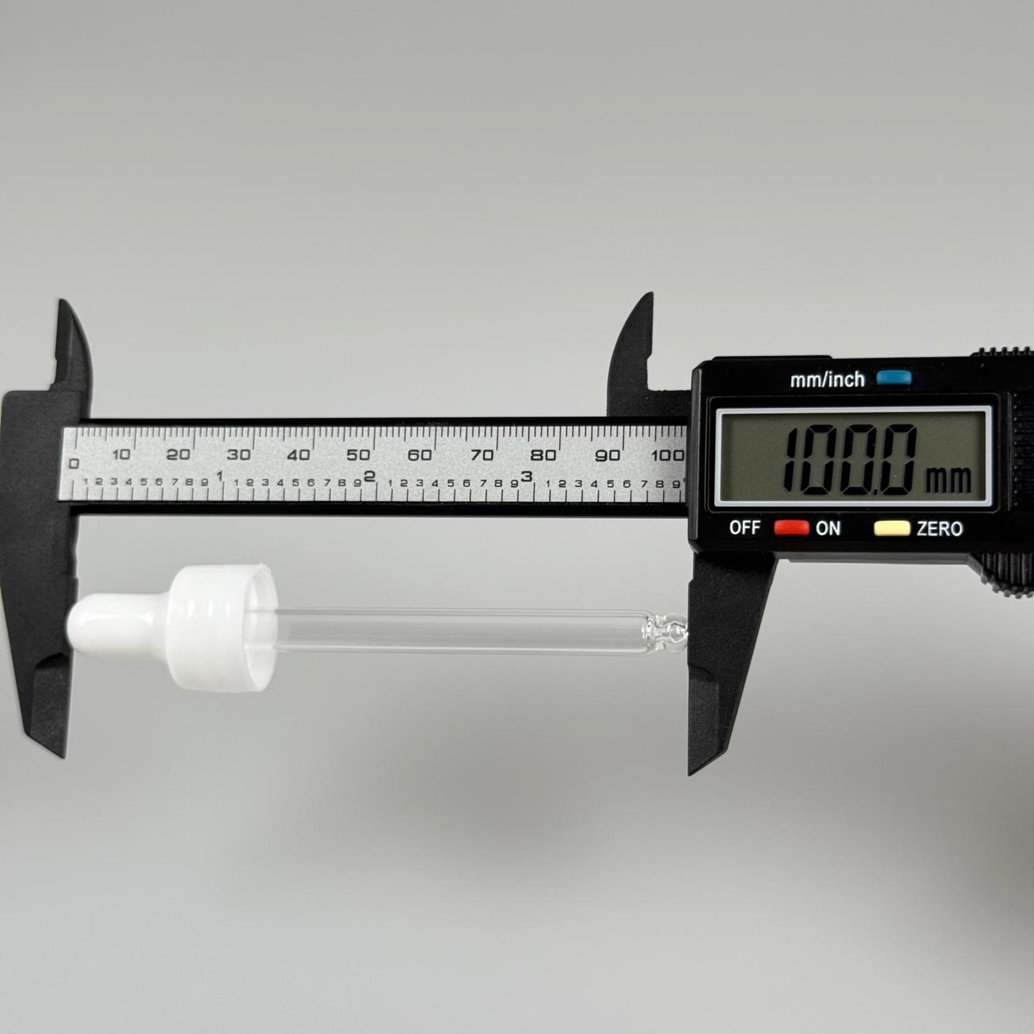 18 MM CAM DAMLALIKLI TAKIM - BEYAZ EMZİK +  DELİKLİ PLASTİK DÜZ BEYAZ KAPAK + 84 MM CAM PİPET