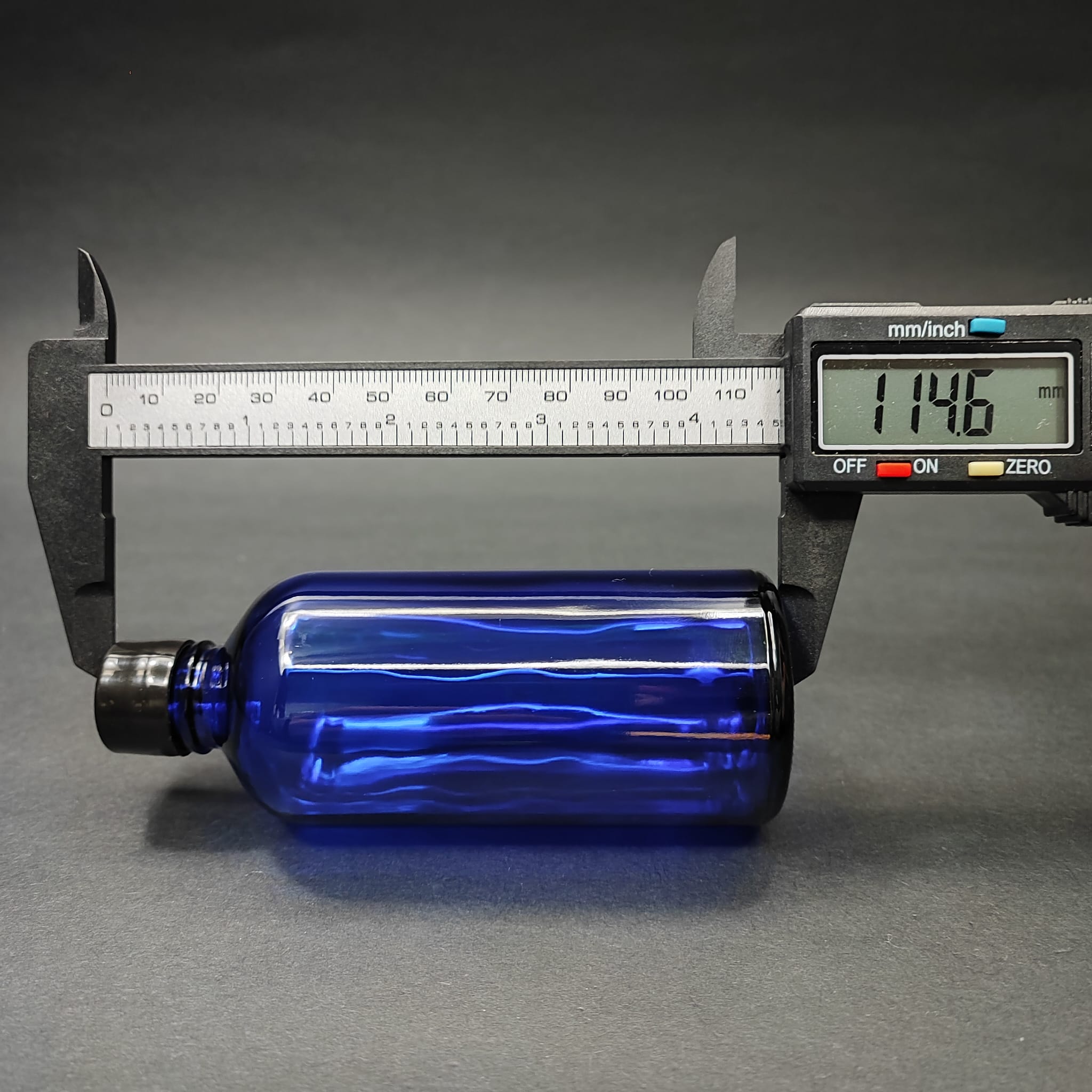 100 CC MAVİ CAM ŞİŞE + KENDİNDEN CONTALI SIZDIRMAZ SİYAH KAPAK - 100 ML KAPAKLI CAM ŞİŞE