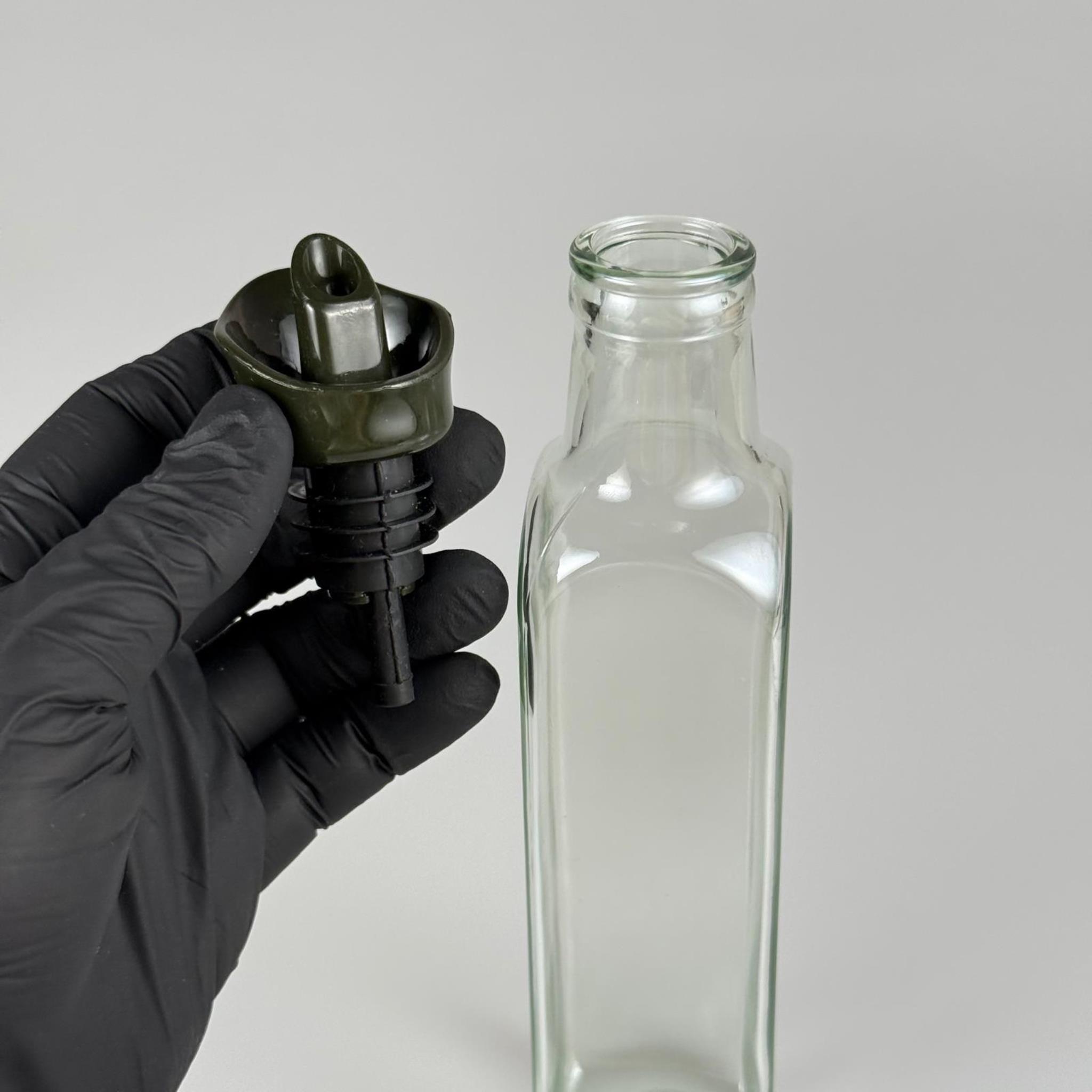 Akıtmaz Kapaklı Şık Cam Yağlık – Zeytinyağı ve Sirke İçin - Restoran Tipi 250 ML Şeffaf Maraska Kare Yağdanlık Koyu Yeşil Akıtıcı Başlıklı
