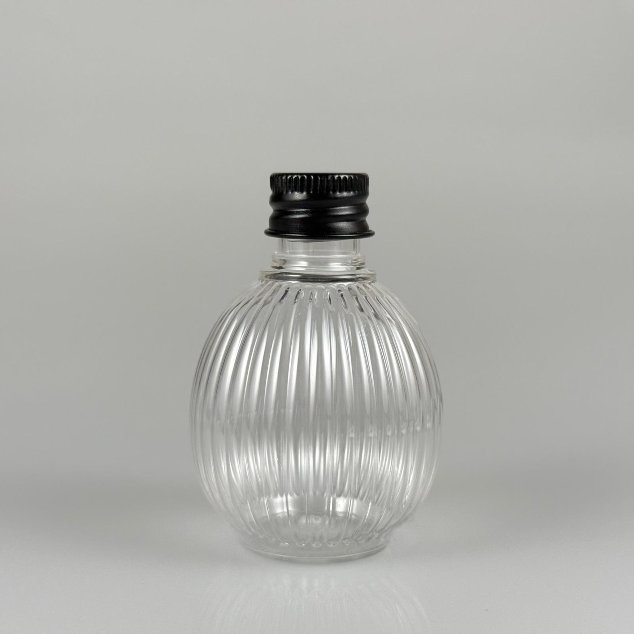 50 CC TOP ÇİZGİLİ DESENLİ PET ŞİŞE - KÖPÜK CONTALI SİYAH ALÜMİNYUM METAL KAPAKLI TAKIM - 50 ML ŞEFFAF PET ŞİŞE
