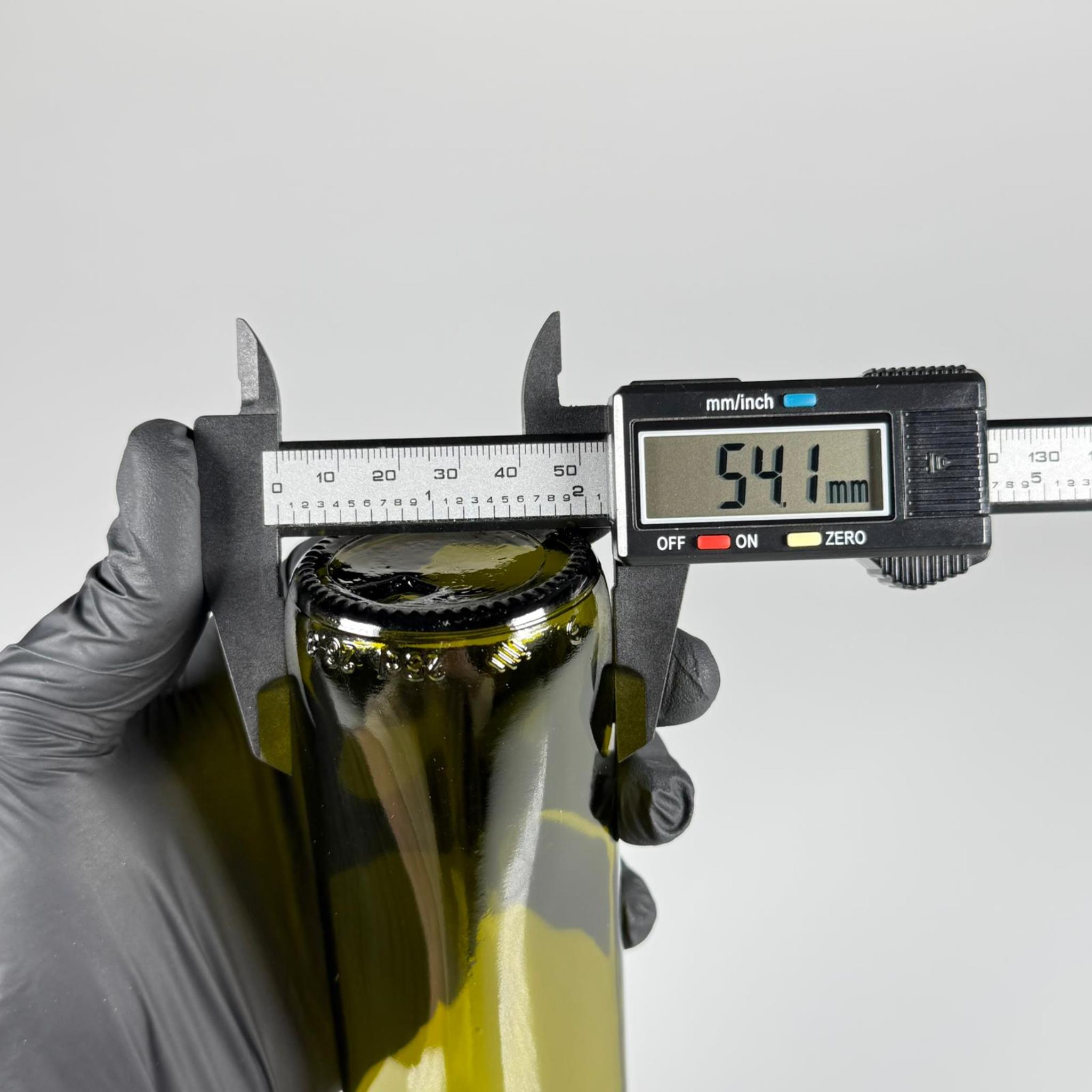 KÖŞELİ CAM YAĞLIK - 250 ML YEŞİL KARE CAM GEOLİVE ŞİŞE + ÇELİK YAĞDANLIK TIPASI TAKIM