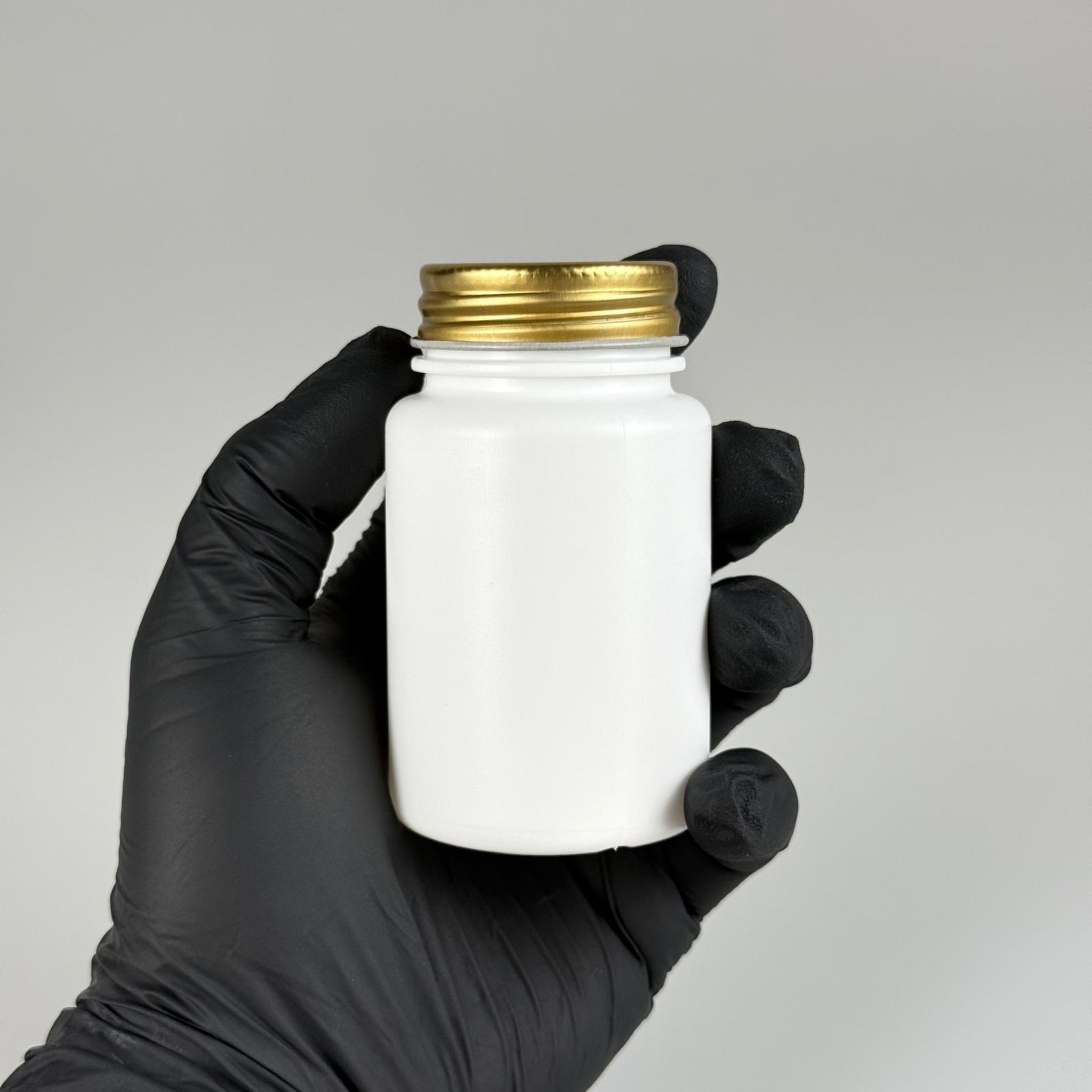 100 CC BEYAZ SERT POLİETİLEN ŞİŞE + GOLD METAL KAPAKLI - 100 ML POLİETİLEN ŞİŞE