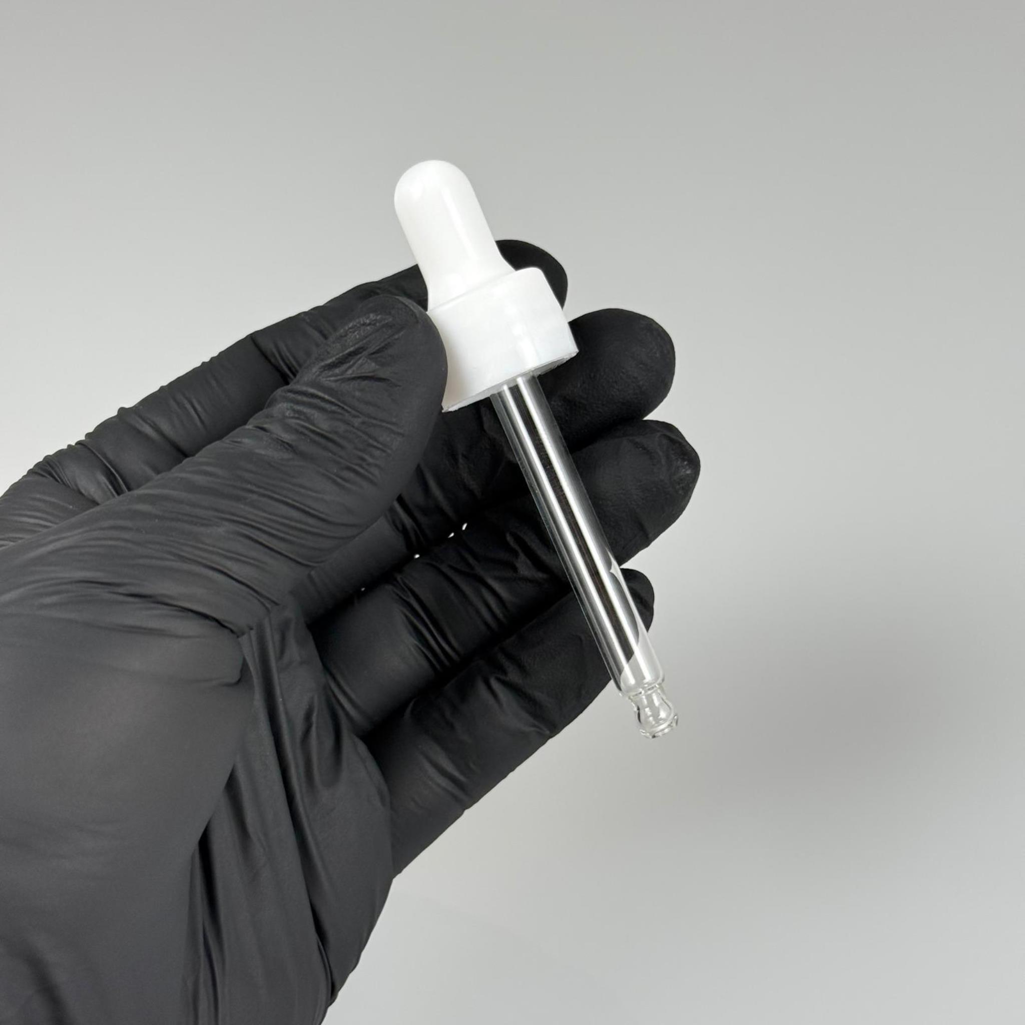 18 MM CAM DAMLALIKLI TAKIM - BEYAZ EMZİK +  DELİKLİ PLASTİK DÜZ BEYAZ KAPAK + 70 MM CAM PİPET
