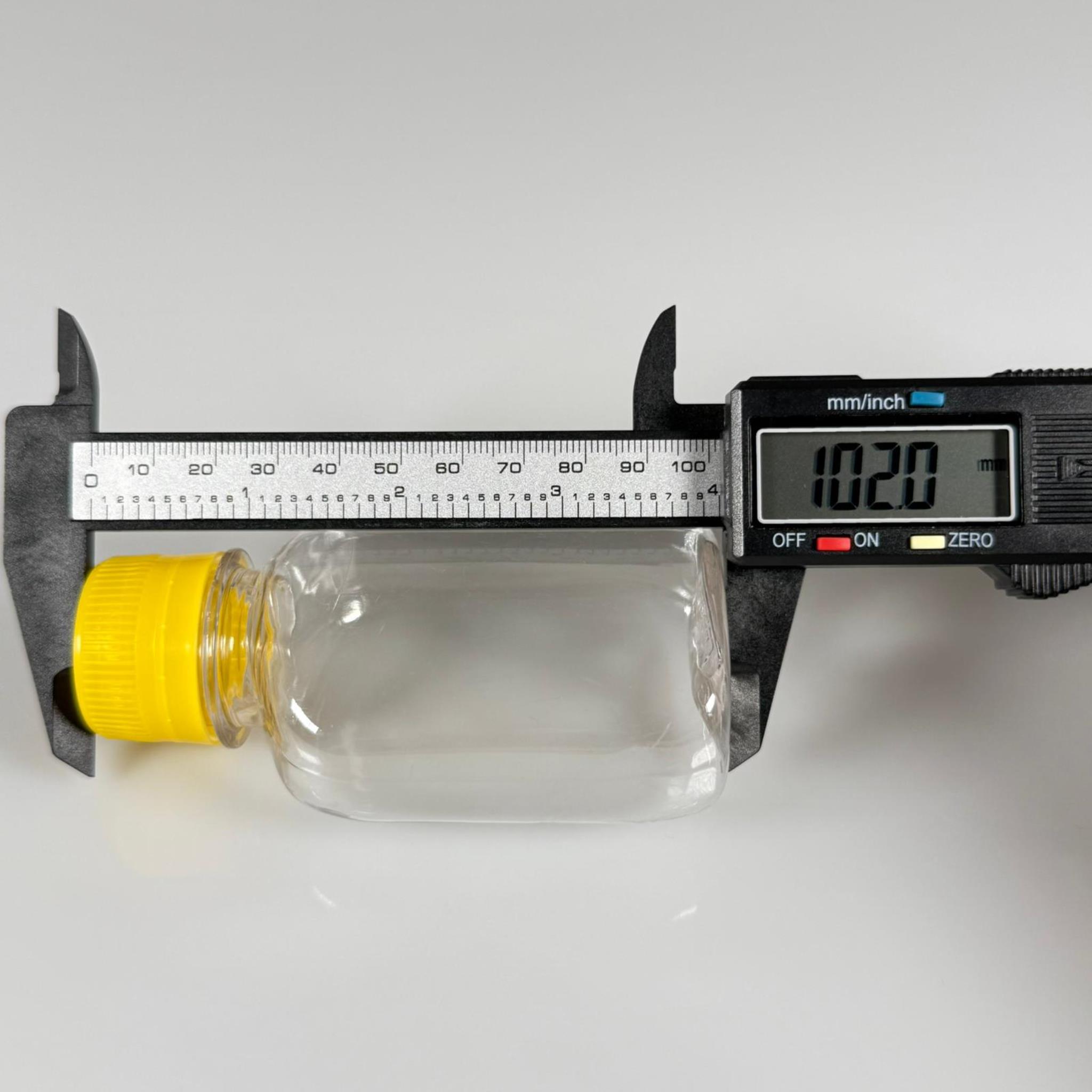 100 CC KİLİTLİ CONTALI KAPAKLI PLASTİK ŞİŞE - 100 ML PET ŞİŞE KALIN (15 GR) - ELLE KAPATARAK KİLİTLENİR SIZDIRMAZ SARI KAPAK - NUMUNE ŞİŞESİ