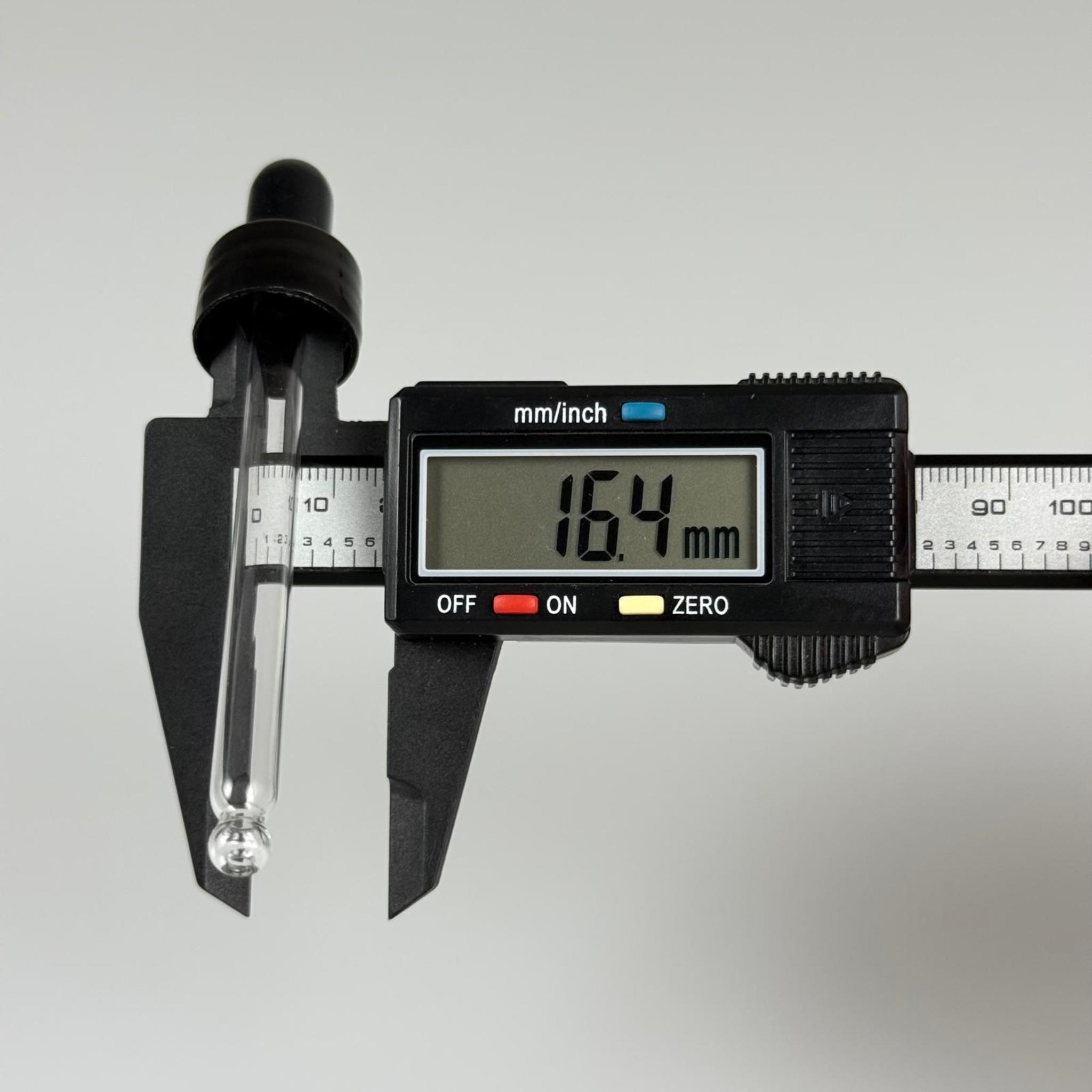18 MM CAM DAMLALIKLI TAKIM - SİYAH EMZİK +  DELİKLİ PLASTİK DÜZ SİYAH KAPAK + 90 MM CAM PİPET