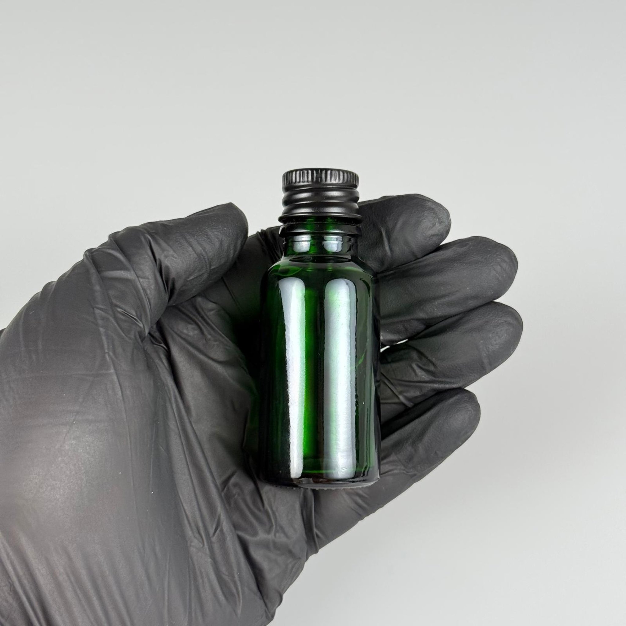 20 CC YEŞİL CAM ŞİŞE + KÖPÜK CONTALI SİYAH ALÜMİNYUM METAL KAPAKLI + KOLONYA TIPALI TAKIM - 20 ML YEŞİL CAM ŞİŞE