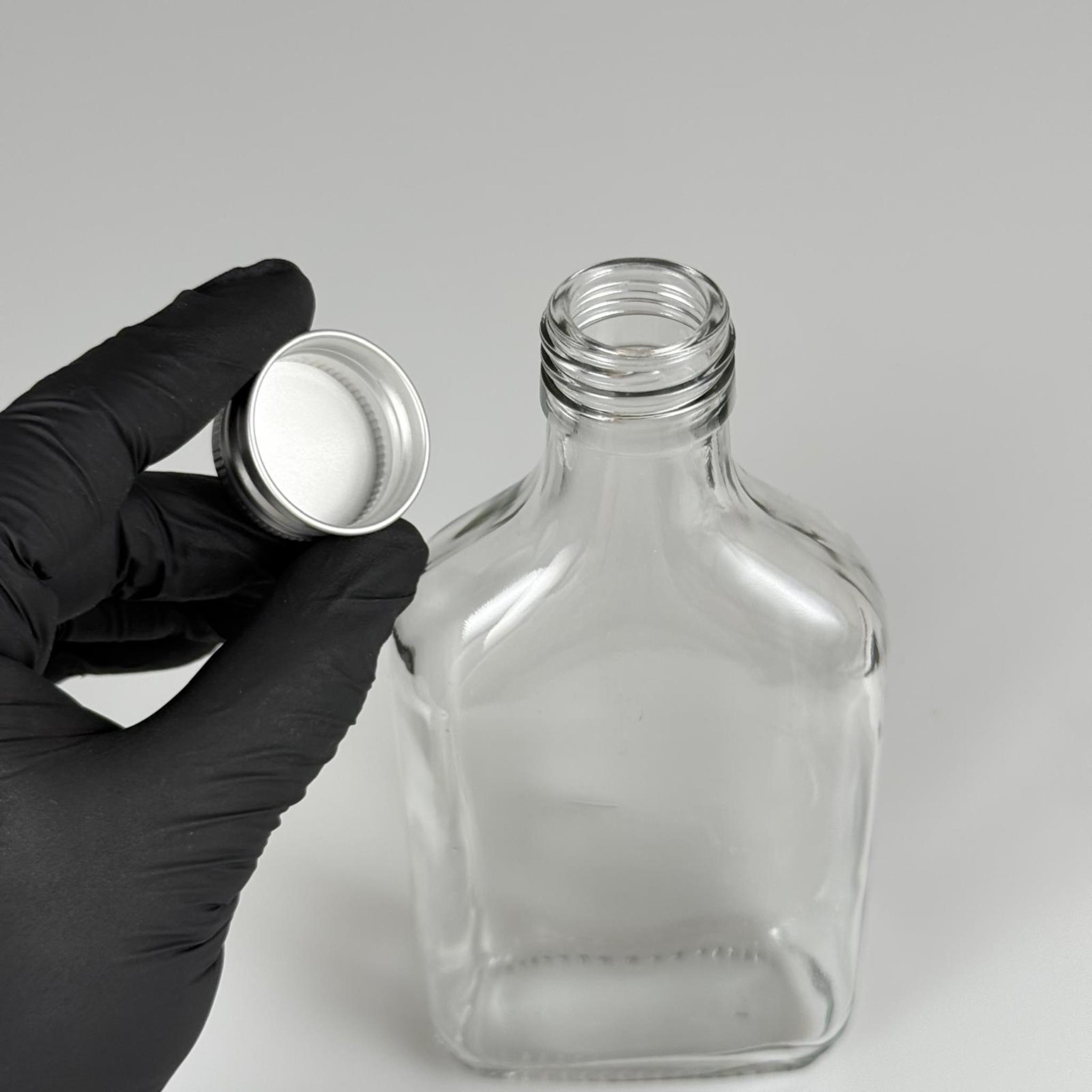 200 CC YASSI CAM ŞİŞE - GÜMÜŞ METAL ALÜMİNYUM KAPAKLI - 200 ML CAM ŞİŞE - SOĞUK KAHVE İÇİN COLD BREW ŞİŞESİ