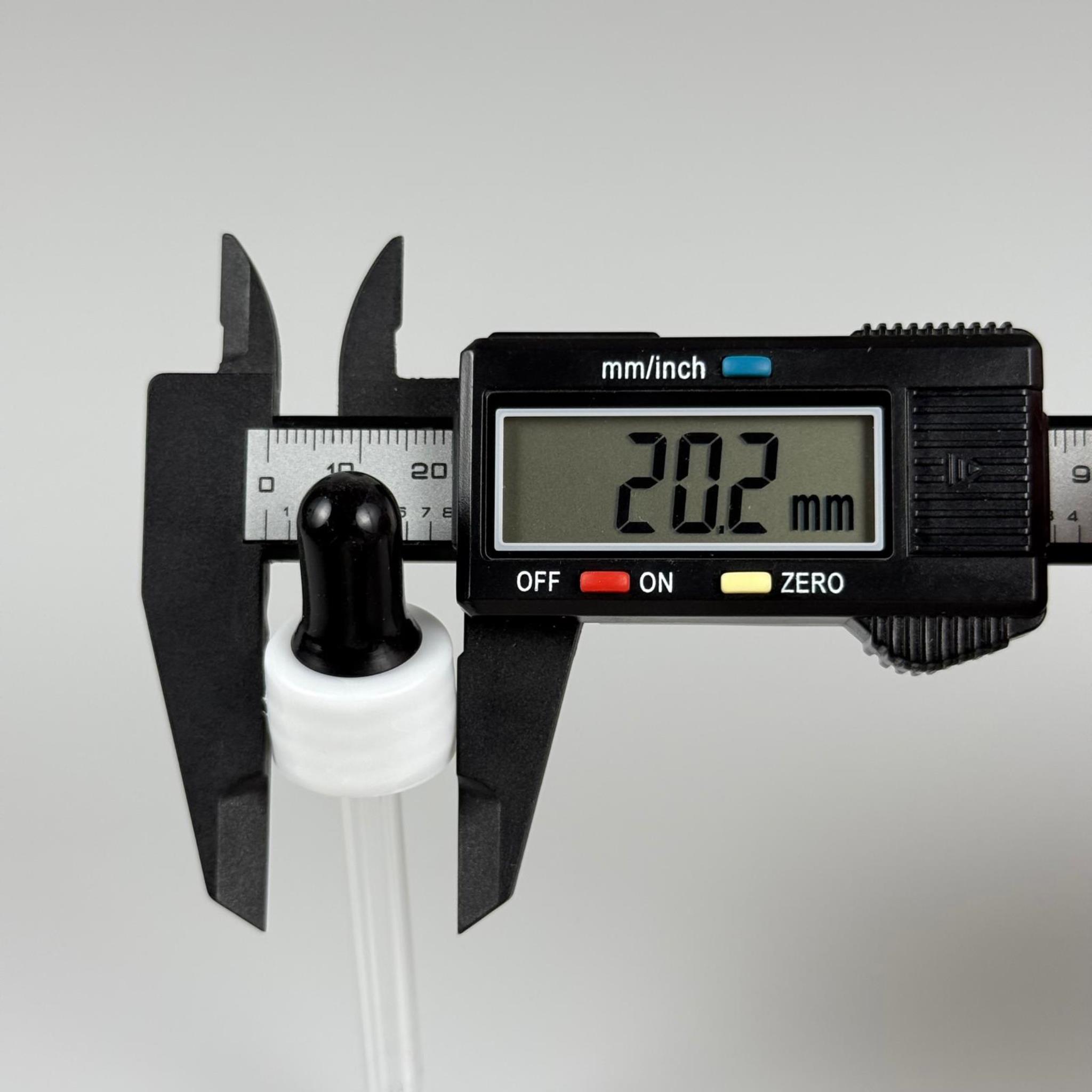 18 MM CAM DAMLALIKLI TAKIM - SİYAH EMZİK +  DELİKLİ PLASTİK DÜZ BEYAZ KAPAK + 77 MM CAM PİPET