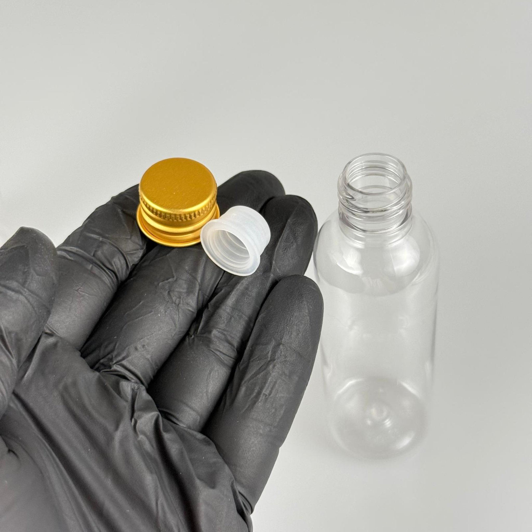 50 CC ŞEFFAF SİLİNDİR UZUN MODEL PET ŞİŞE + KÖPÜK CONTALI GOLD ALÜMİNYUM METAL KAPAKLI + KÖR TIPALI TAKIM - 50 ML PLASTİK ŞİŞE