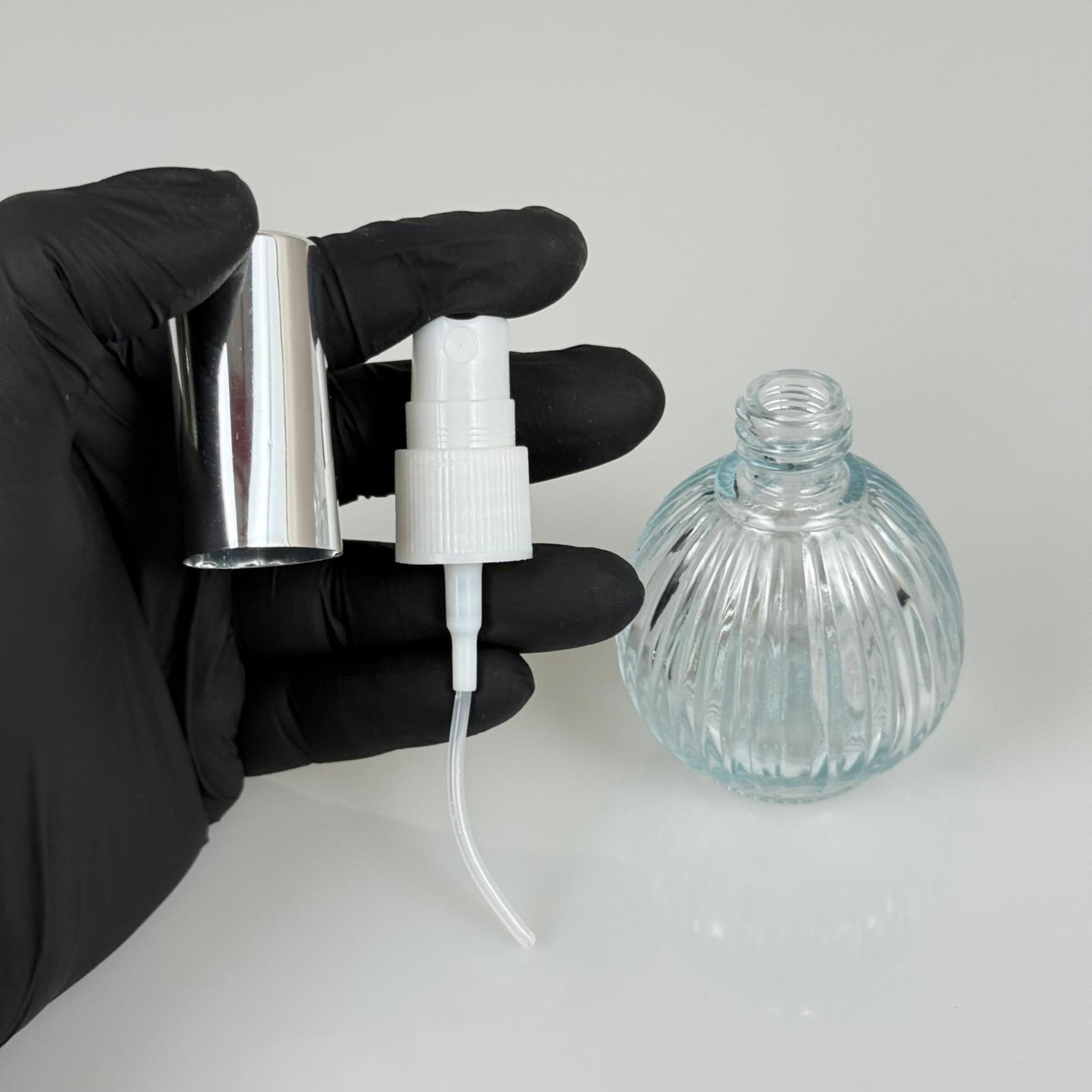 50 CC ÇİZGİLİ TOP CAM ŞİŞE + GÜMÜŞ SPREY FISFIS - 50 ML HEDİYELİK CAM KOLONYA ŞİŞESİ - DÜĞÜN, NİŞAN, SÖZ, KINA, CENAZE, PROMOSYON, PARFÜM İÇİN HEDİYELİK KOLONYA ŞİŞELERİ