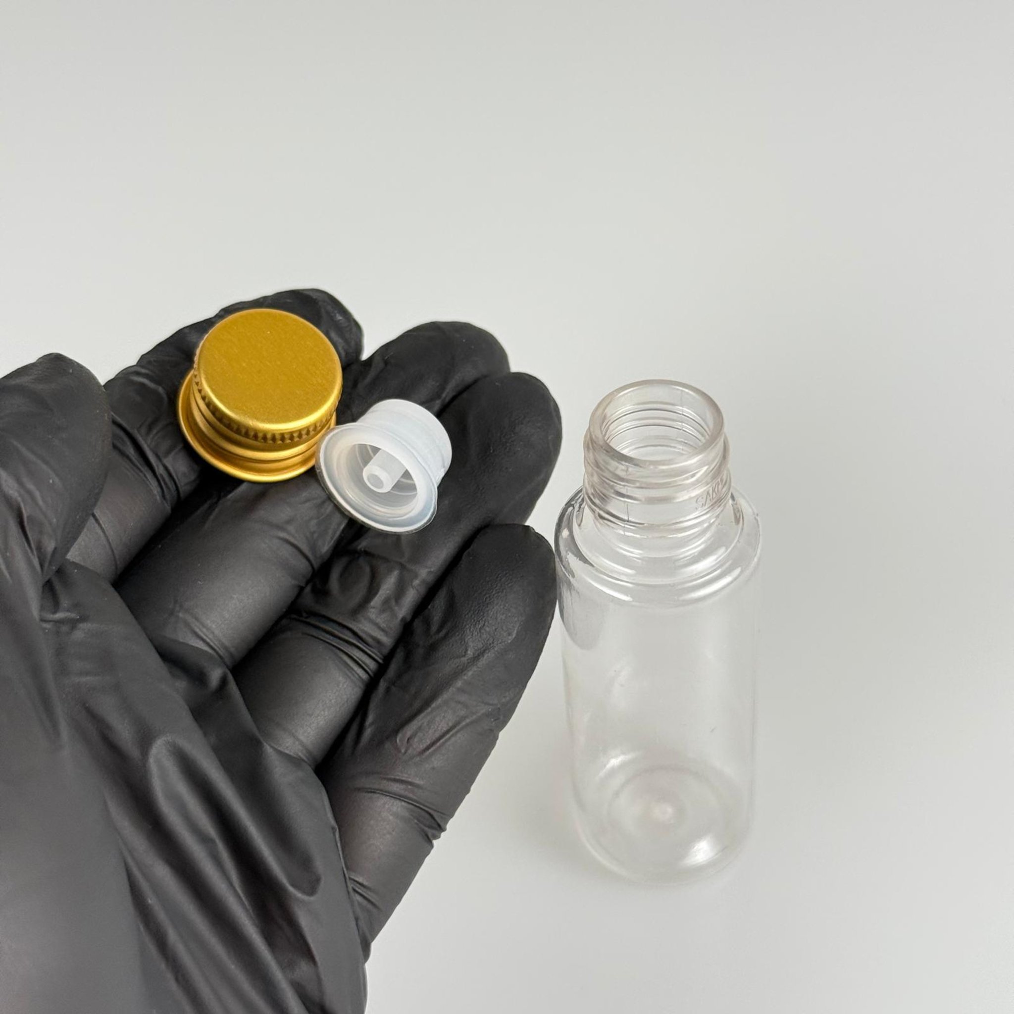 30 CC ŞEFFAF  PET SHOT ŞİŞE - KÖPÜK CONTALI GOLD ALÜMİNYUM METAL KAPAKLI + DAMLALIKLI KOLONYA TIPALI TAKIM - 30 ML PLASTİK ŞİŞE