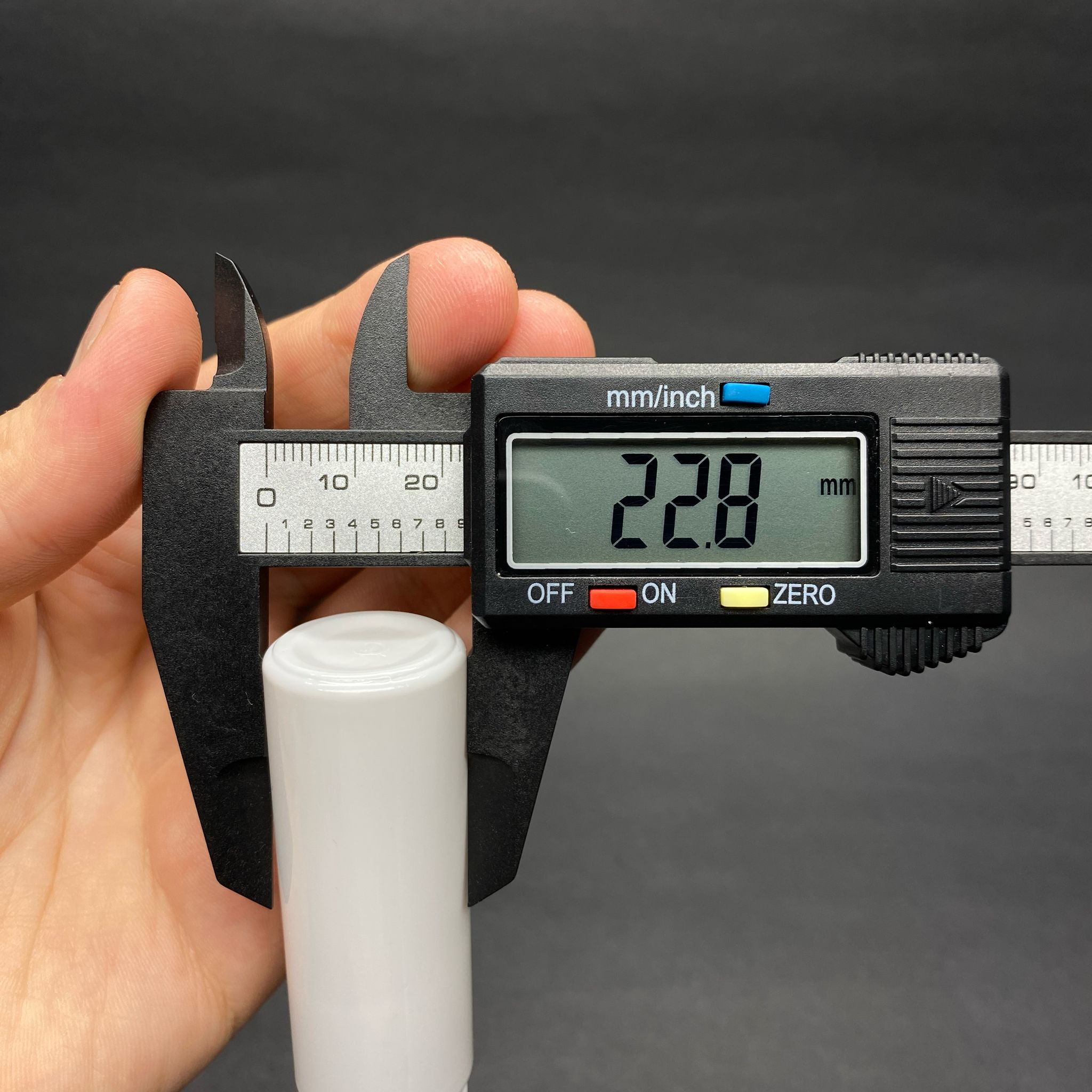 20 CC BEYAZ PET ŞİŞE - SİYAH SPREYLİ TESTER 20 ML PLASTİK ŞİŞE